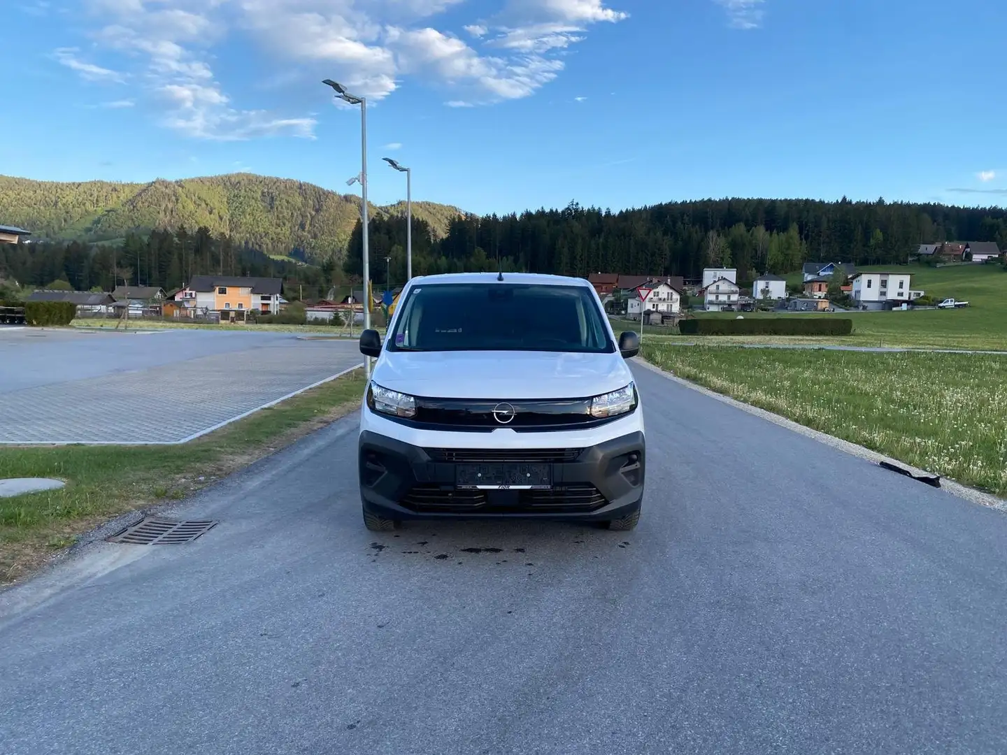 Opel Combo Cargo M Pure Tech 110 *MwstAusweisbar*8FachBereift Weiß - 2