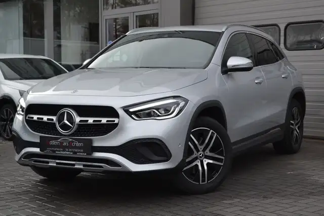 Mercedes-Benz GLA 250 GLA 250 e PHEV Luxury Line