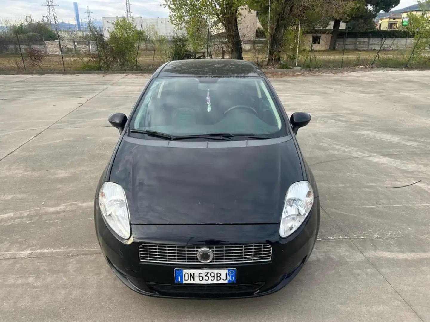 Fiat Grande Punto 1.4 Starjet 16V 3 p. Emotion NEOPATENTATI Negro - 2