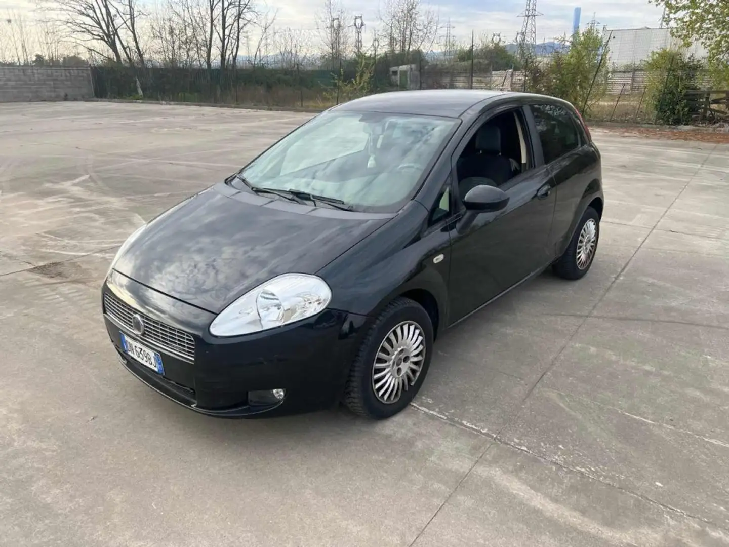 Fiat Grande Punto 1.4 Starjet 16V 3 p. Emotion NEOPATENTATI Negro - 1