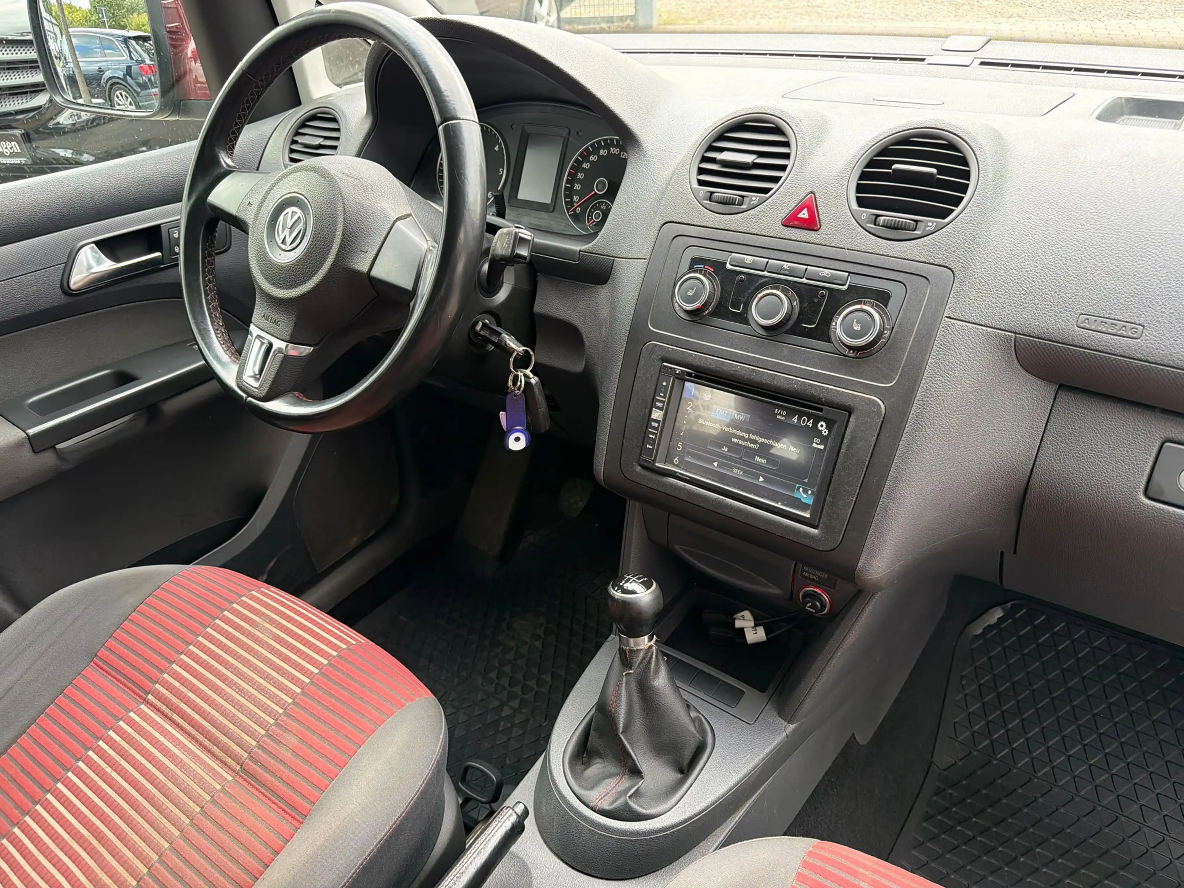 Volkswagen Caddy 1.6 TDI Roncalli Edition 7-Sitze Sitzhzg — photo 12