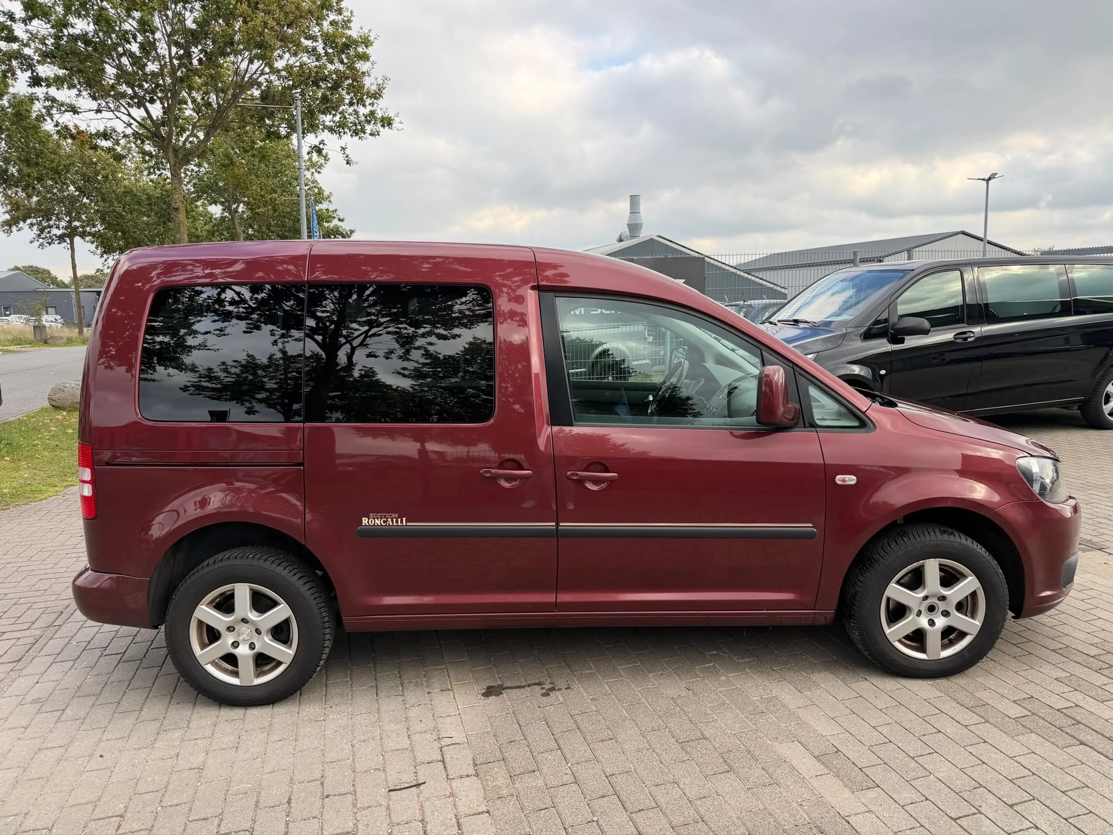 Volkswagen Caddy 1.6 TDI Roncalli Edition 7-Sitze Sitzhzg — photo 4