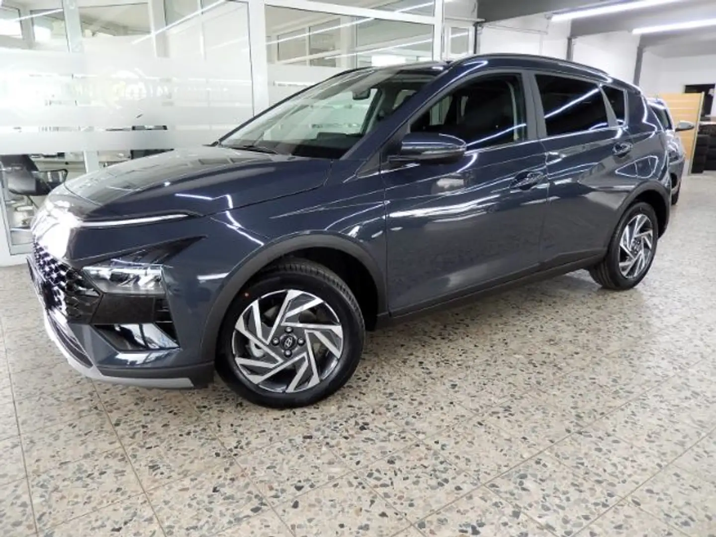 Hyundai BAYON 1.0 DCT Style/LED/Navi/Cam/Sitzhzg/5J.Gar. Grau - 2
