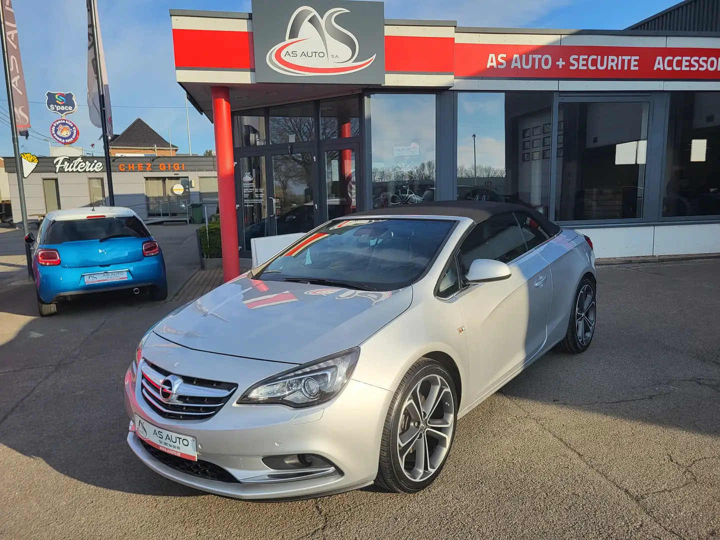 Opel Cascada Cabriolet 1.6i 170cv Turbo "Innovation" Grau - 1