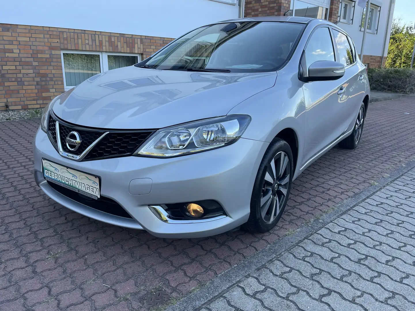 Nissan Pulsar N-Connecta Silber - 1