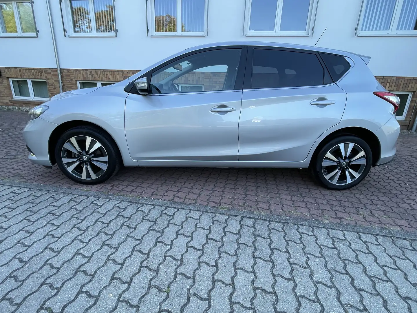 Nissan Pulsar N-Connecta Silber - 2