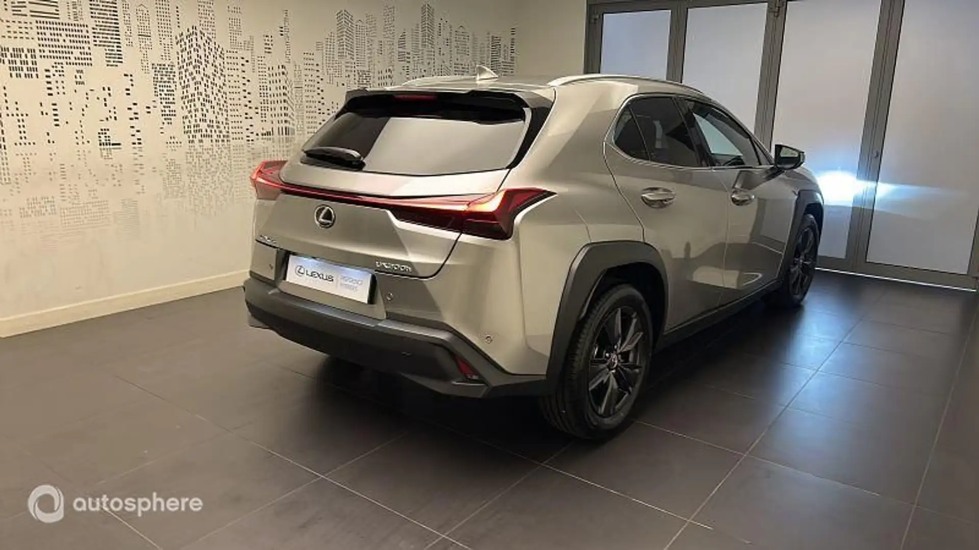 Lexus UX 300h 300h Luxe 2WD - 2