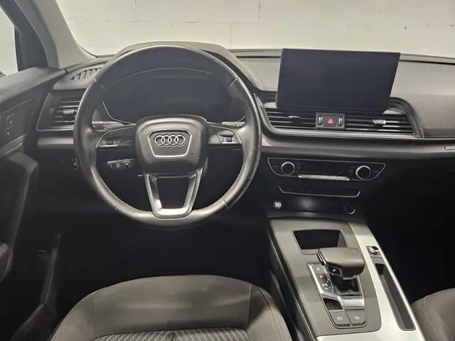 Audi Q5 view 7