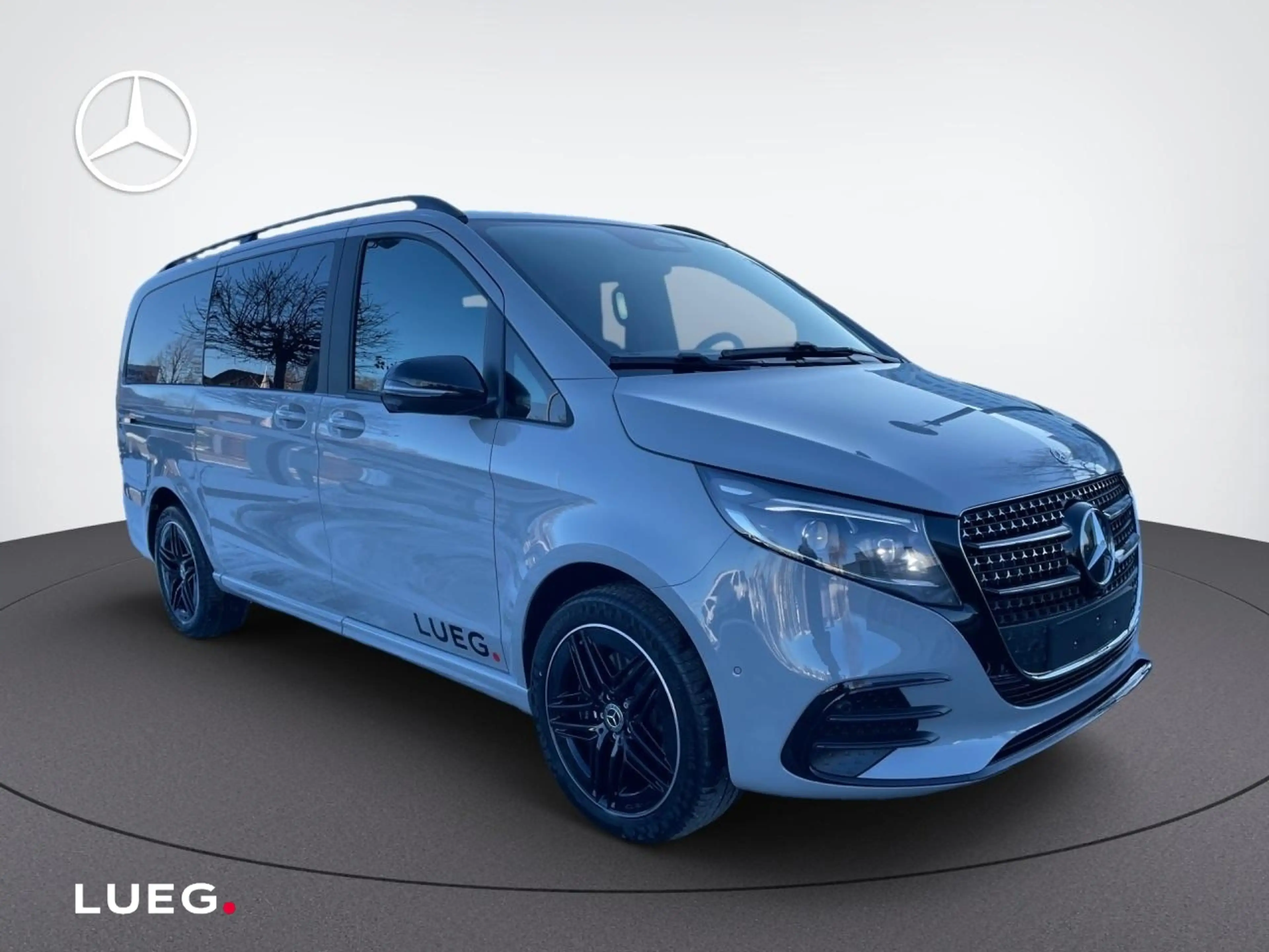 Mercedes-Benz V 300 d 4MATIC STYLE Lang Augmented Distronic LM — photo 6