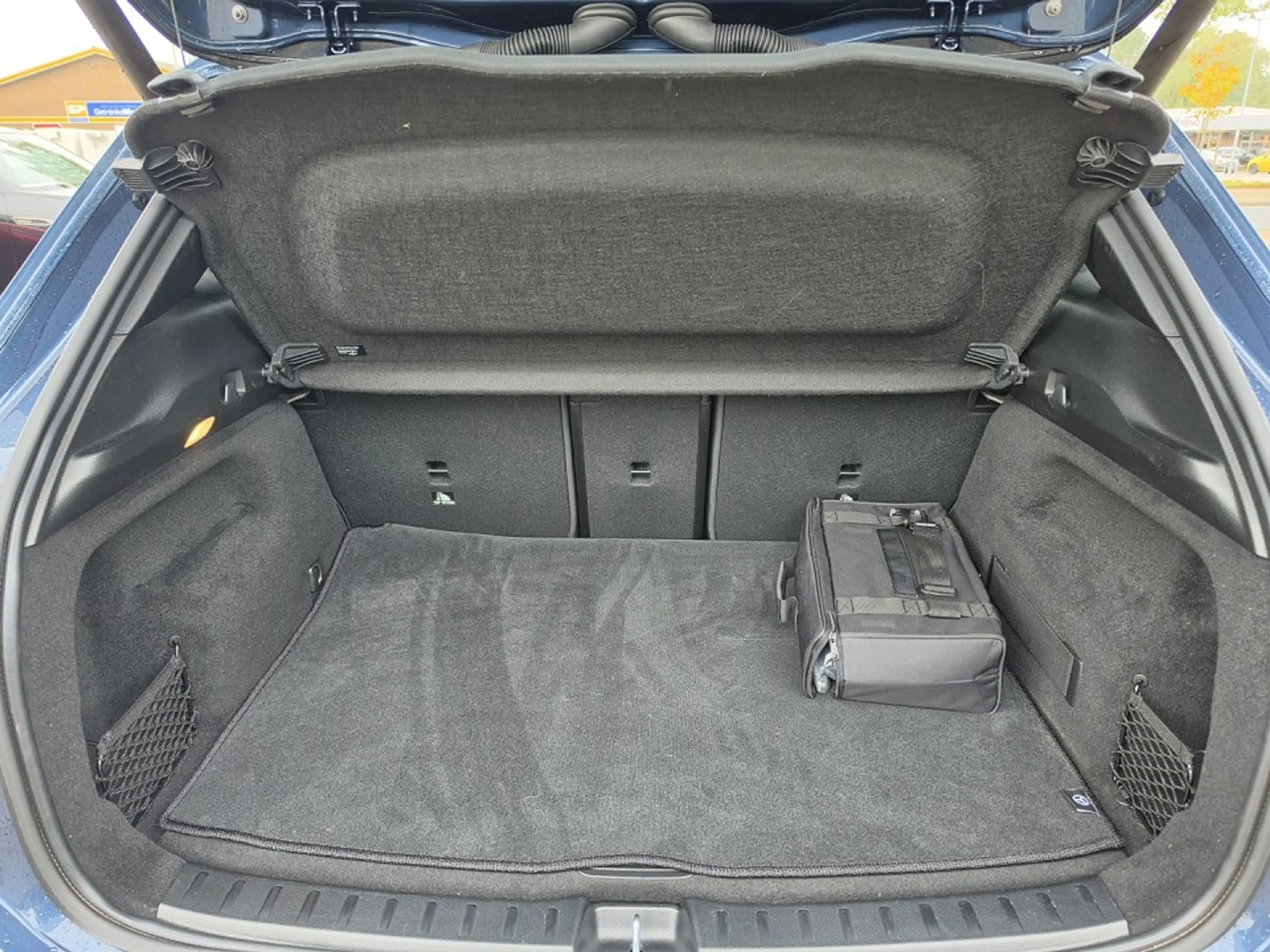 Mercedes-Benz EQA 250 AMG Line|AT|66KWH|18-Zoll — photo 11
