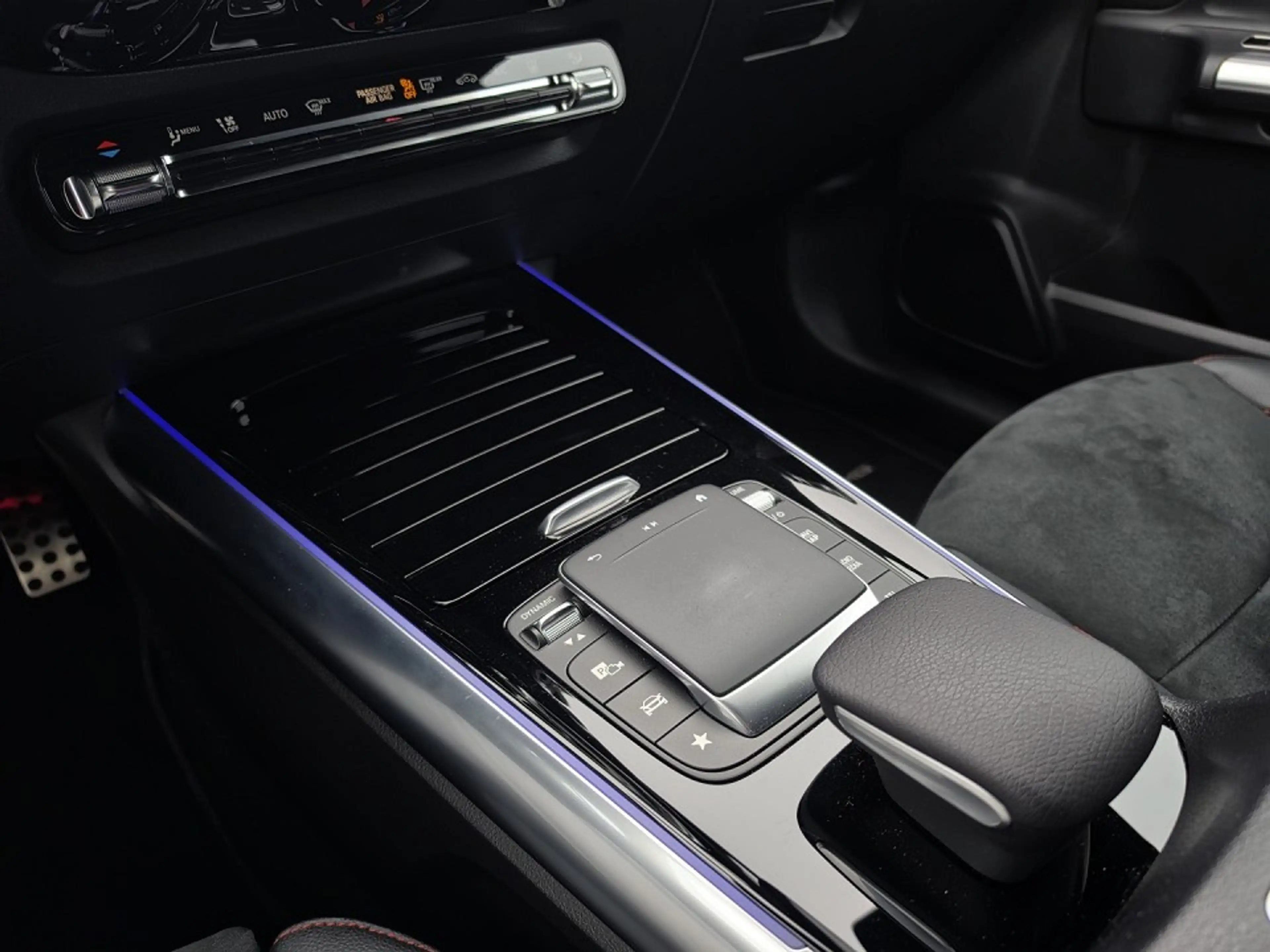 Mercedes-Benz EQA 250 AMG Line|AT|66KWH|18-Zoll — photo 10