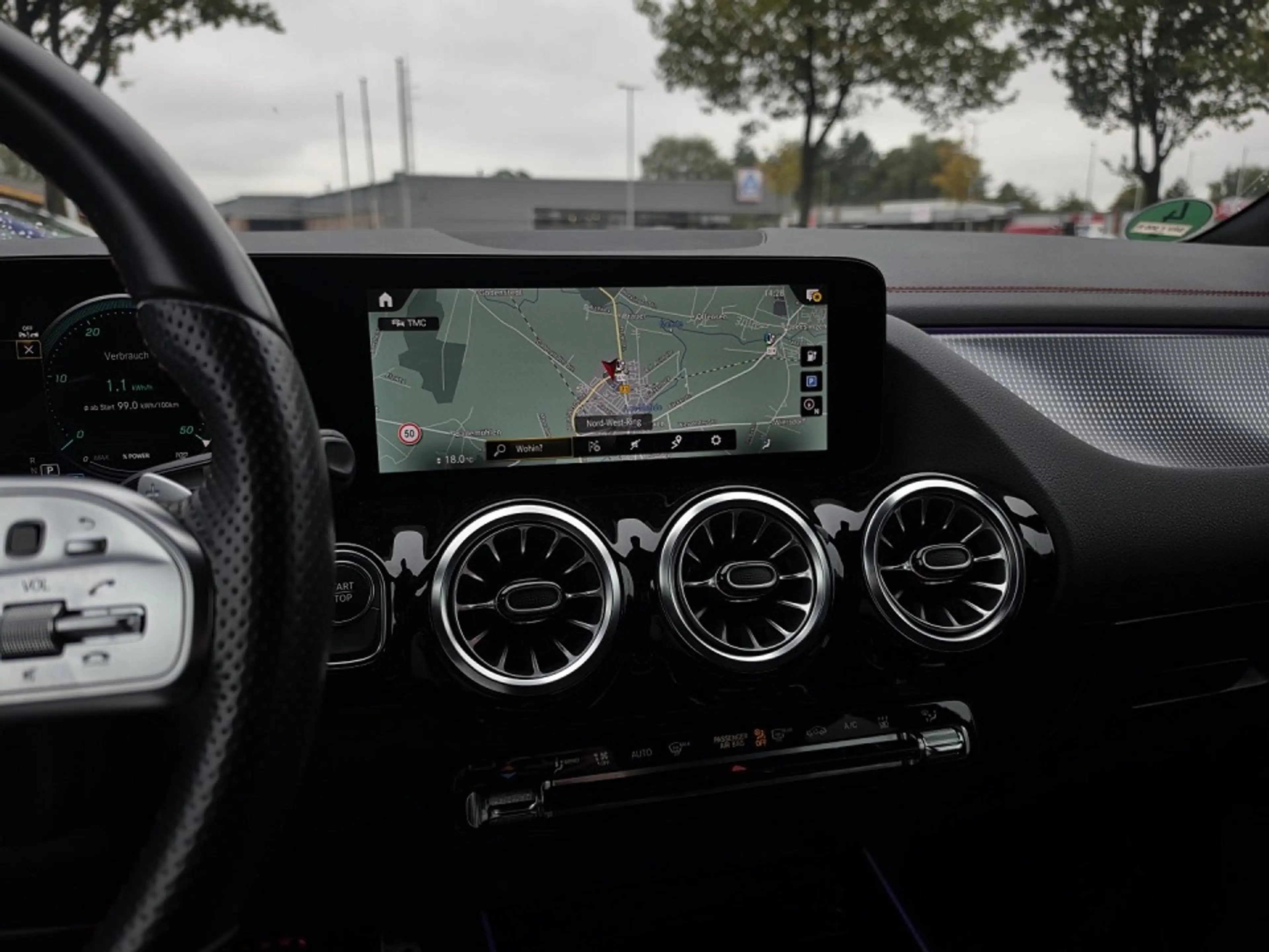 Mercedes-Benz EQA 250 AMG Line|AT|66KWH|18-Zoll — photo 8