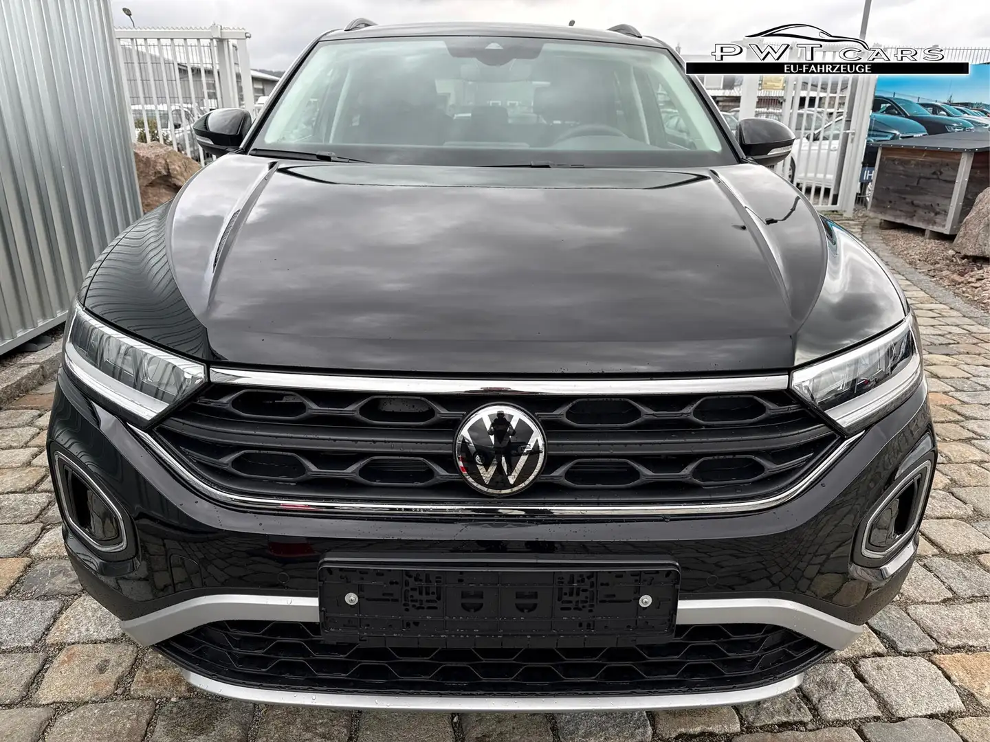 Volkswagen T-Roc Style 1,5 TSI 150 PS DSG AHK abnehmb.-ACC-2xPDC... Schwarz - 2