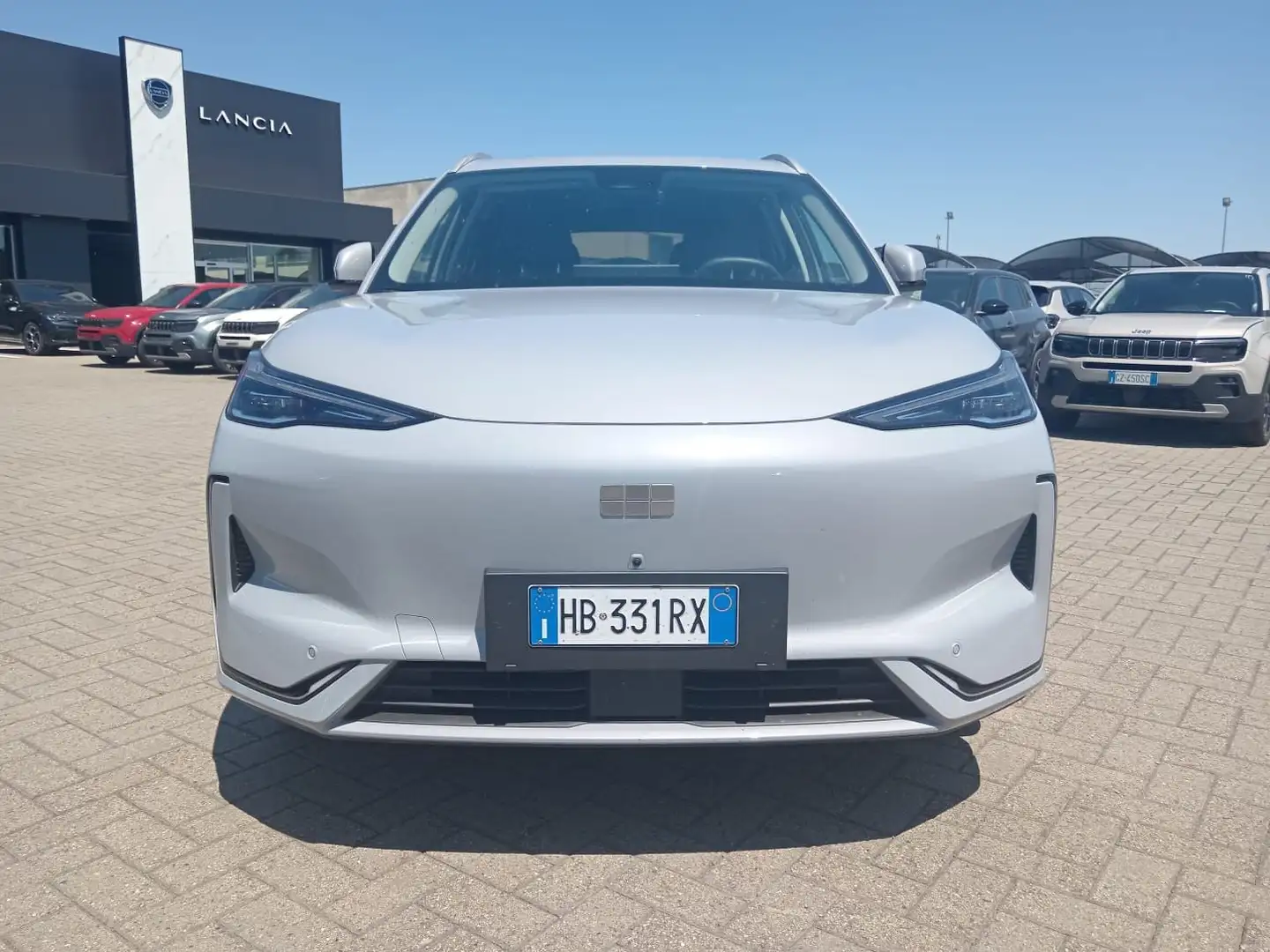Geely E5 Max Launch Edition Silber - 2