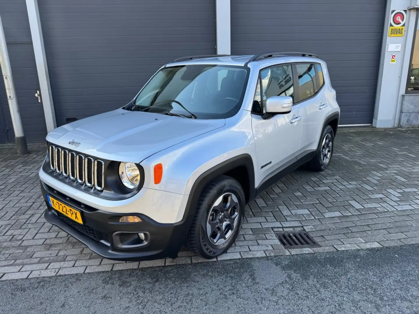 Jeep Renegade 1.4 MultiAir Limited Grijs - 2