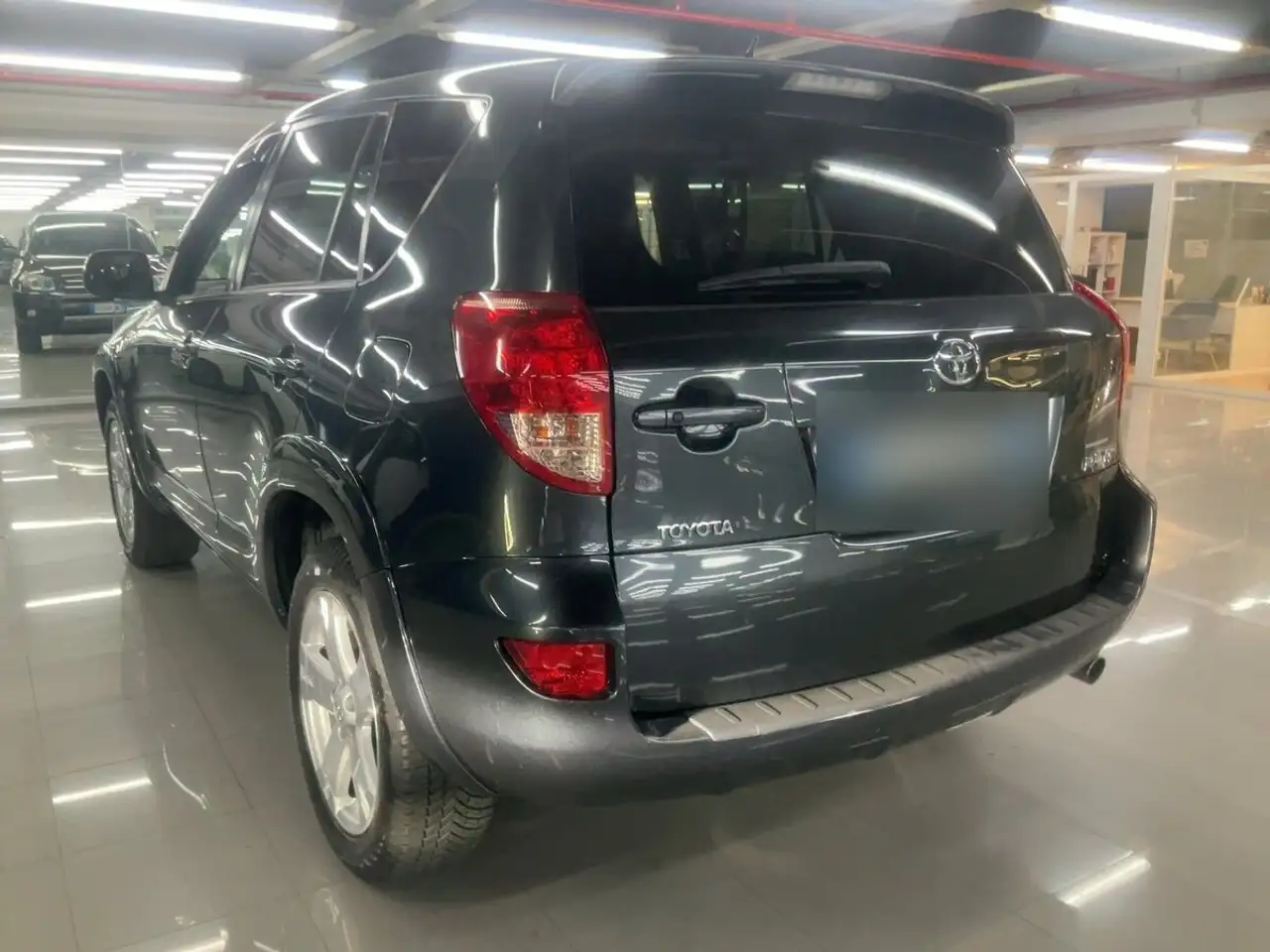 TOYOTA RAV4 2.2 D-4D - 177 CV - VOLANT EN CUIR