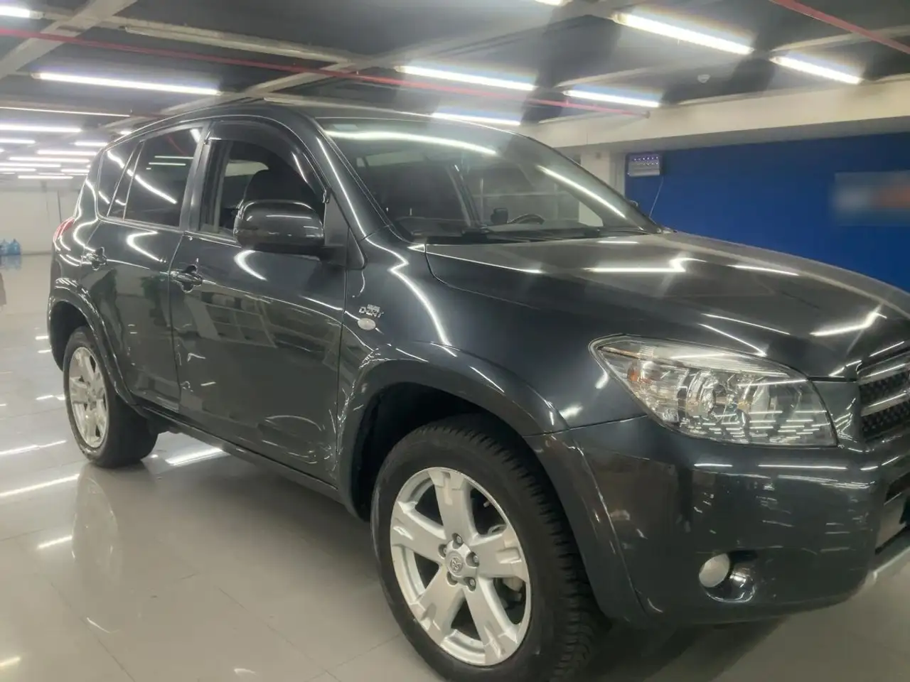 TOYOTA RAV4 2.2 D-4D - 177 CV - VOLANT EN CUIR