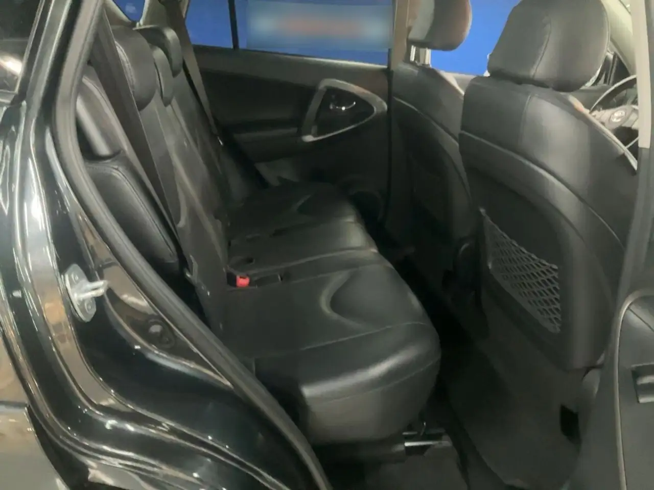 TOYOTA RAV4 2.2 D-4D - 177 CV - VOLANT EN CUIR