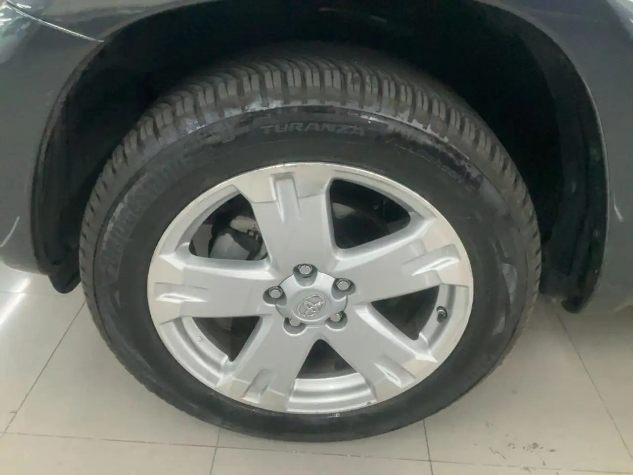 TOYOTA RAV4 2.2 D-4D - 177 CV - VOLANT EN CUIR