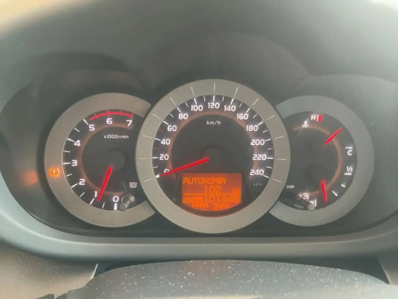 TOYOTA RAV4 2.2 D-4D - 177 CV - VOLANT EN CUIR