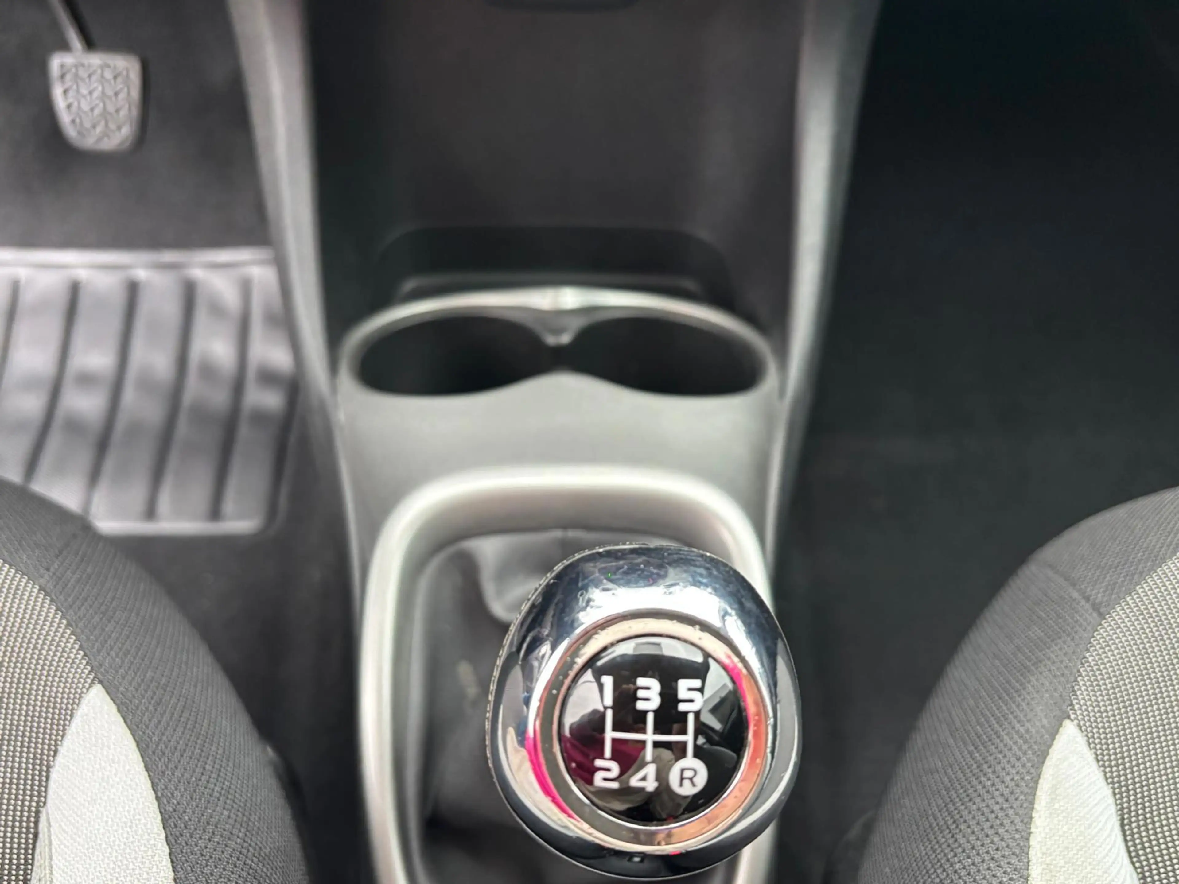 Toyota Aygo 1.0 VVT-i x-play — photo 16