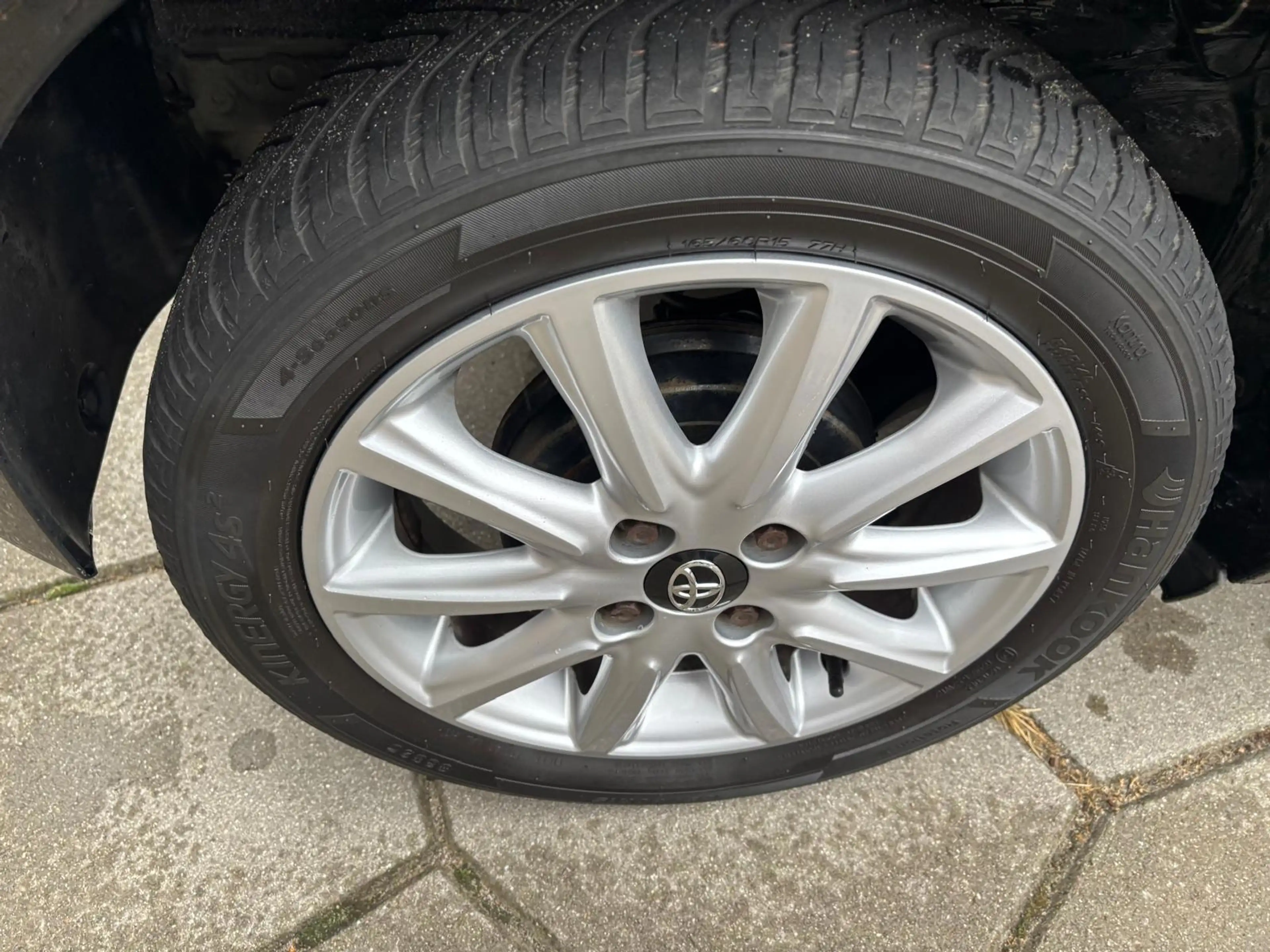 Toyota Aygo 1.0 VVT-i x-play — photo 4