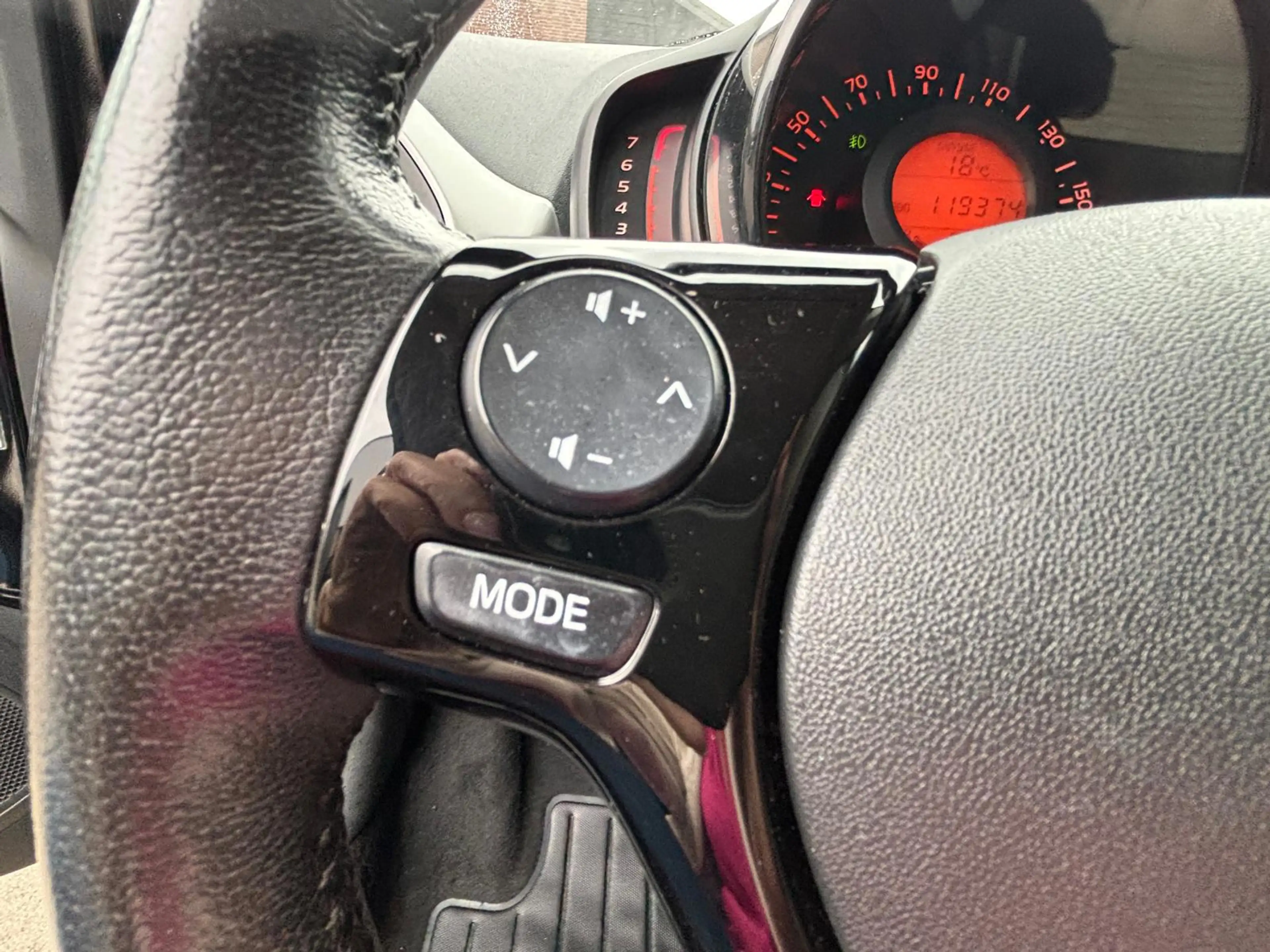 Toyota Aygo 1.0 VVT-i x-play — photo 10