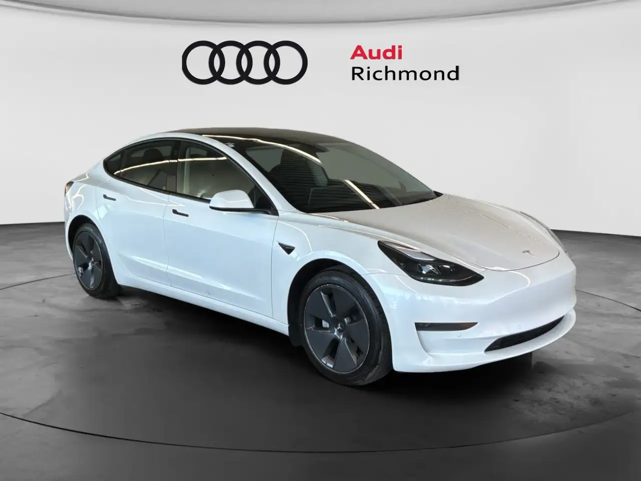 Tesla Model 3 fotografie Tesla Model 3
