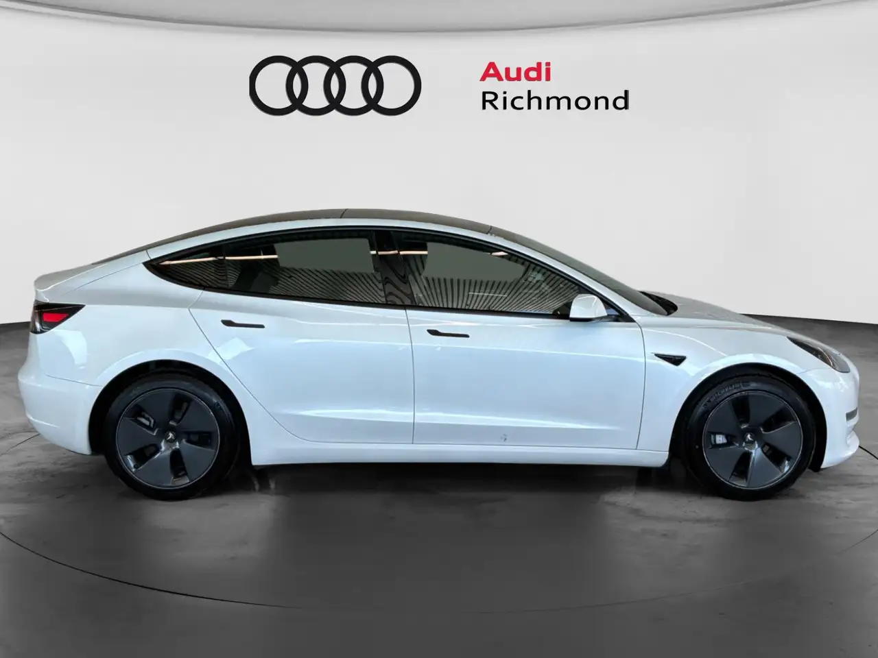 Tesla Model 3 fotografie Tesla Model 3