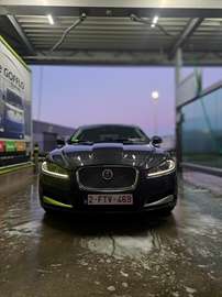 Auto rijdt perfect.   plus info  0491 63 89 19