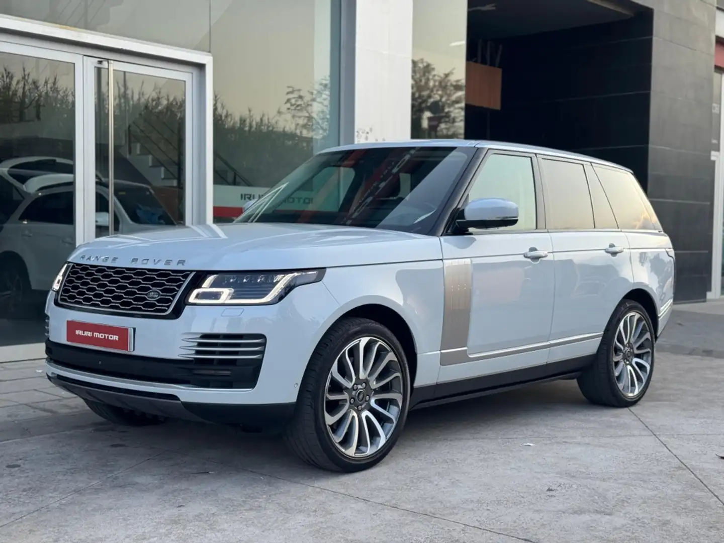 Land Rover Range Rover 5.0 V8 Autobiography 4WD Aut. 525 Weiß - 2