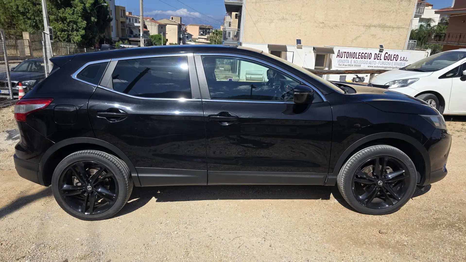 Nissan Qashqai Qashqai II 2014 1.5 dci Business 110cv E6 Nero - 2