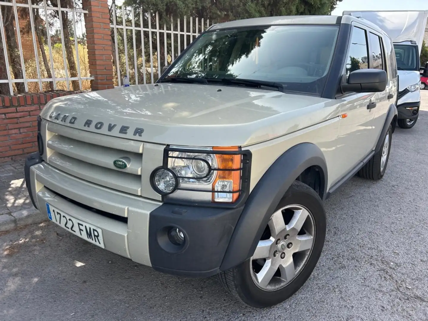 Land Rover Discovery 2.7TDV6 HSE Beige - 1