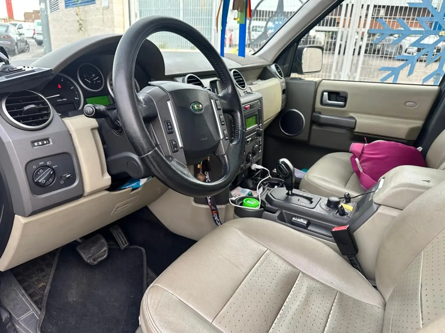 Land Rover Discovery 2.7TDV6 HSE Beige - 2