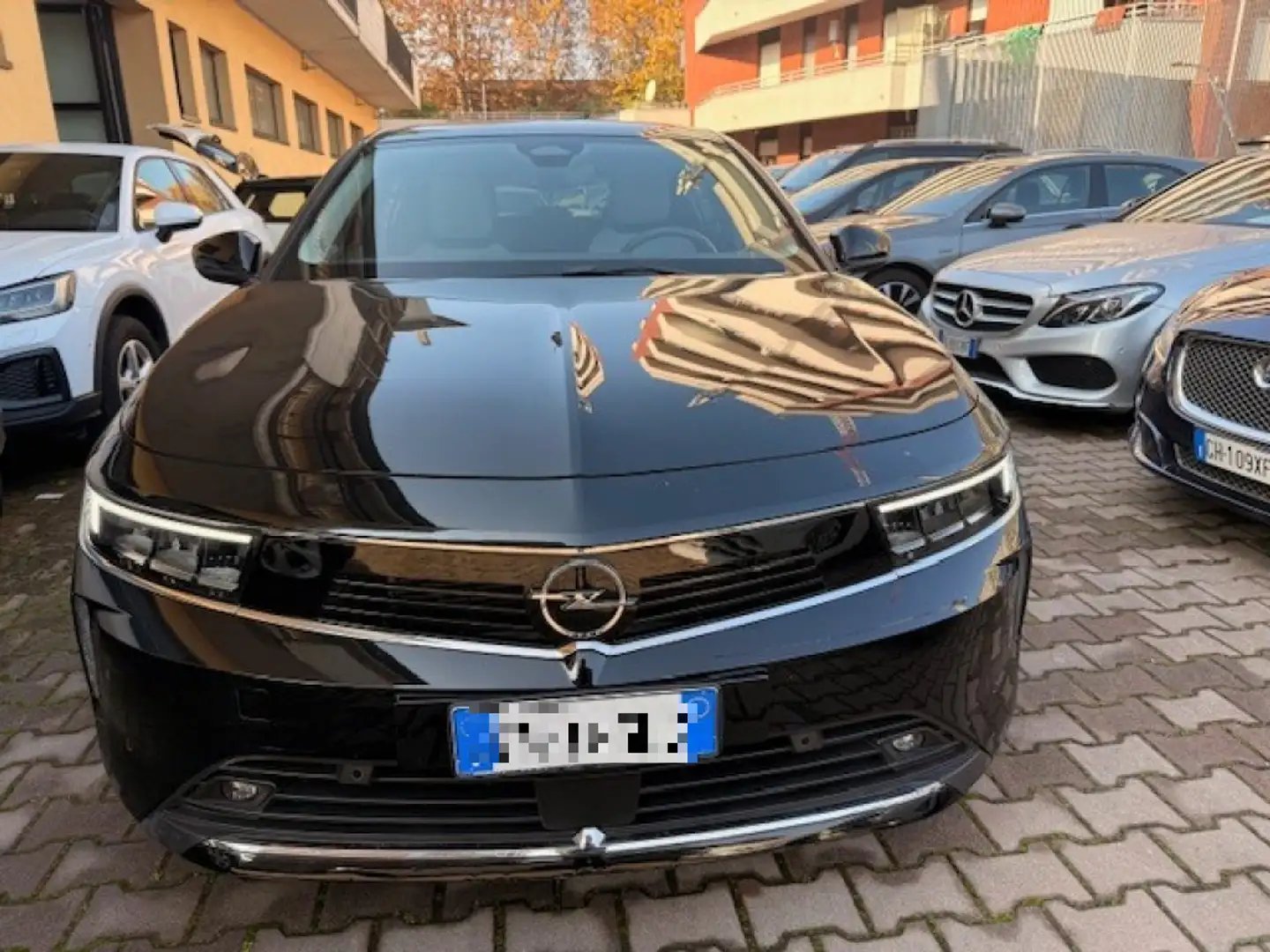 Opel Astra 1.6 Plug-in Hybrid 180 CV AT8 Elegance Grigio - 2