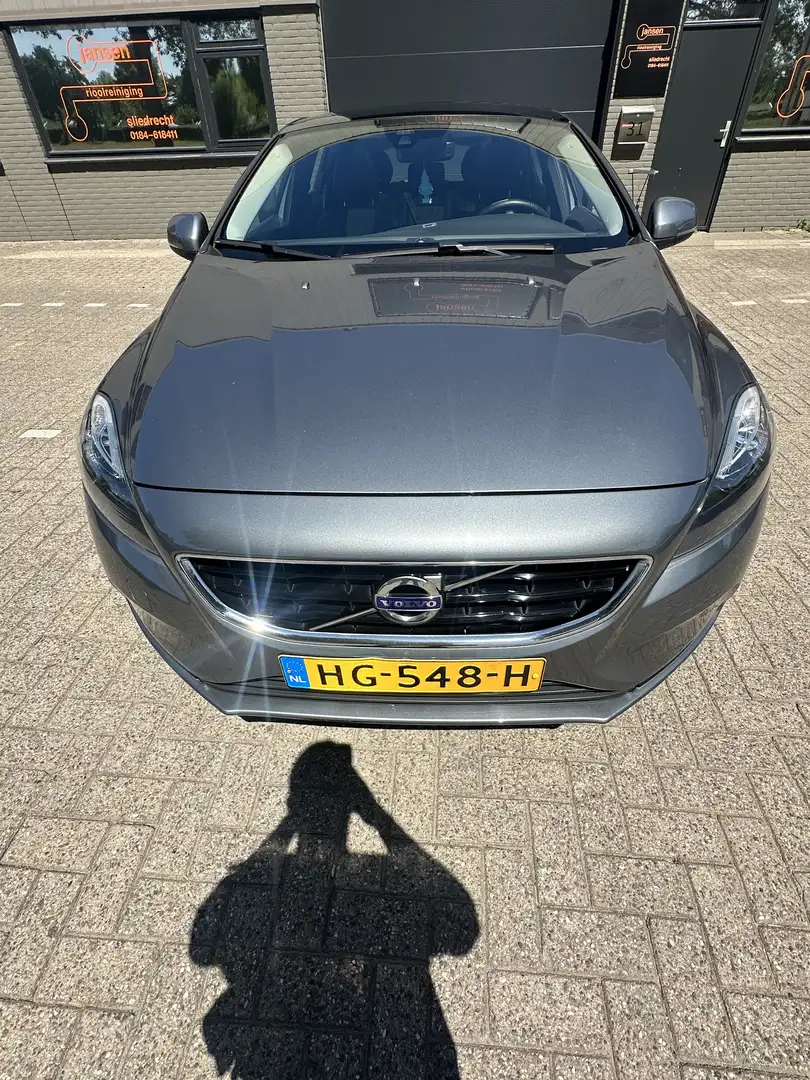 Volvo V40 2.0 D2 Summum Bns Grey - 1