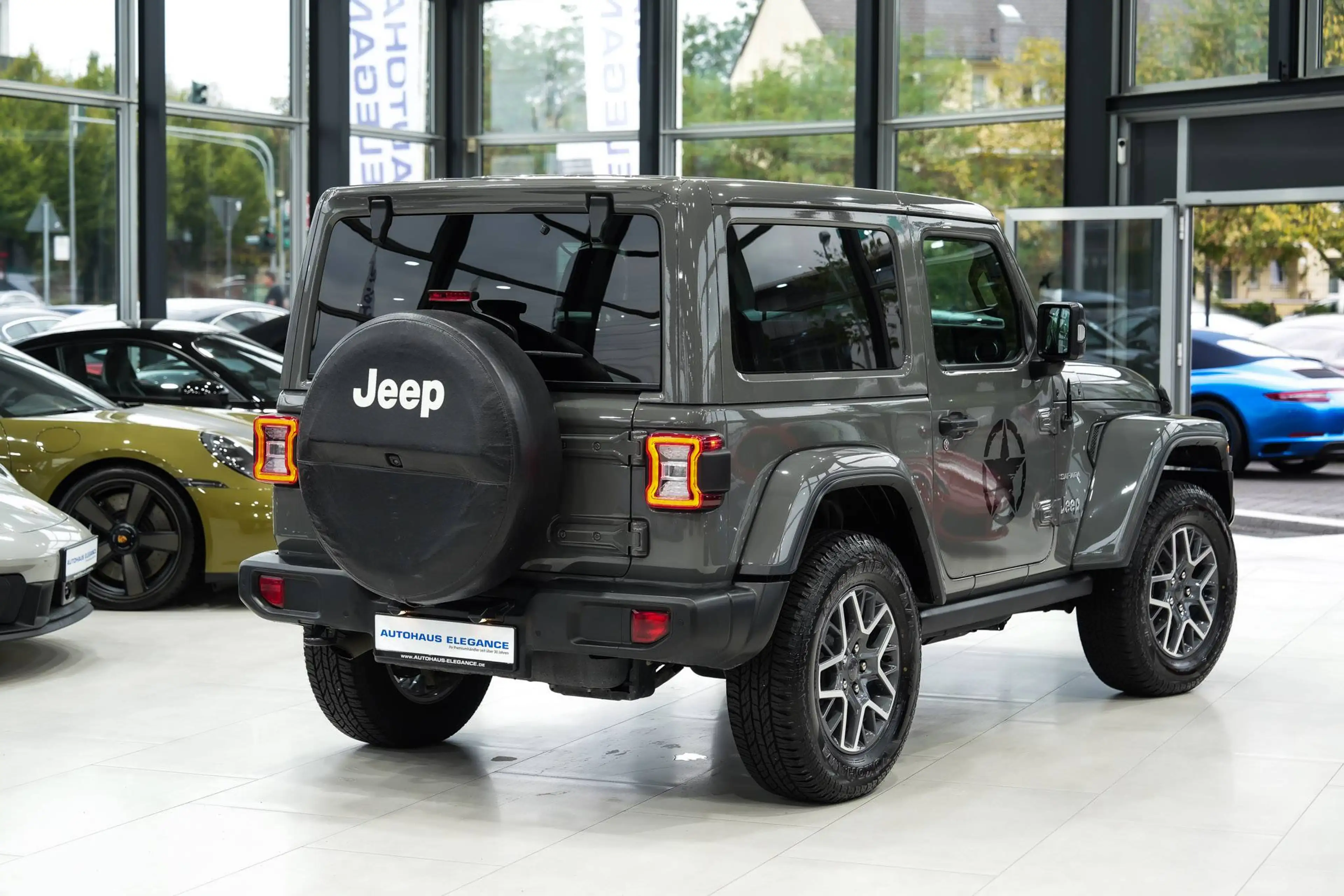 Jeep Wrangler Unlimited Sahara*ALPINE-PREM*KAMERA*LED — photo 2