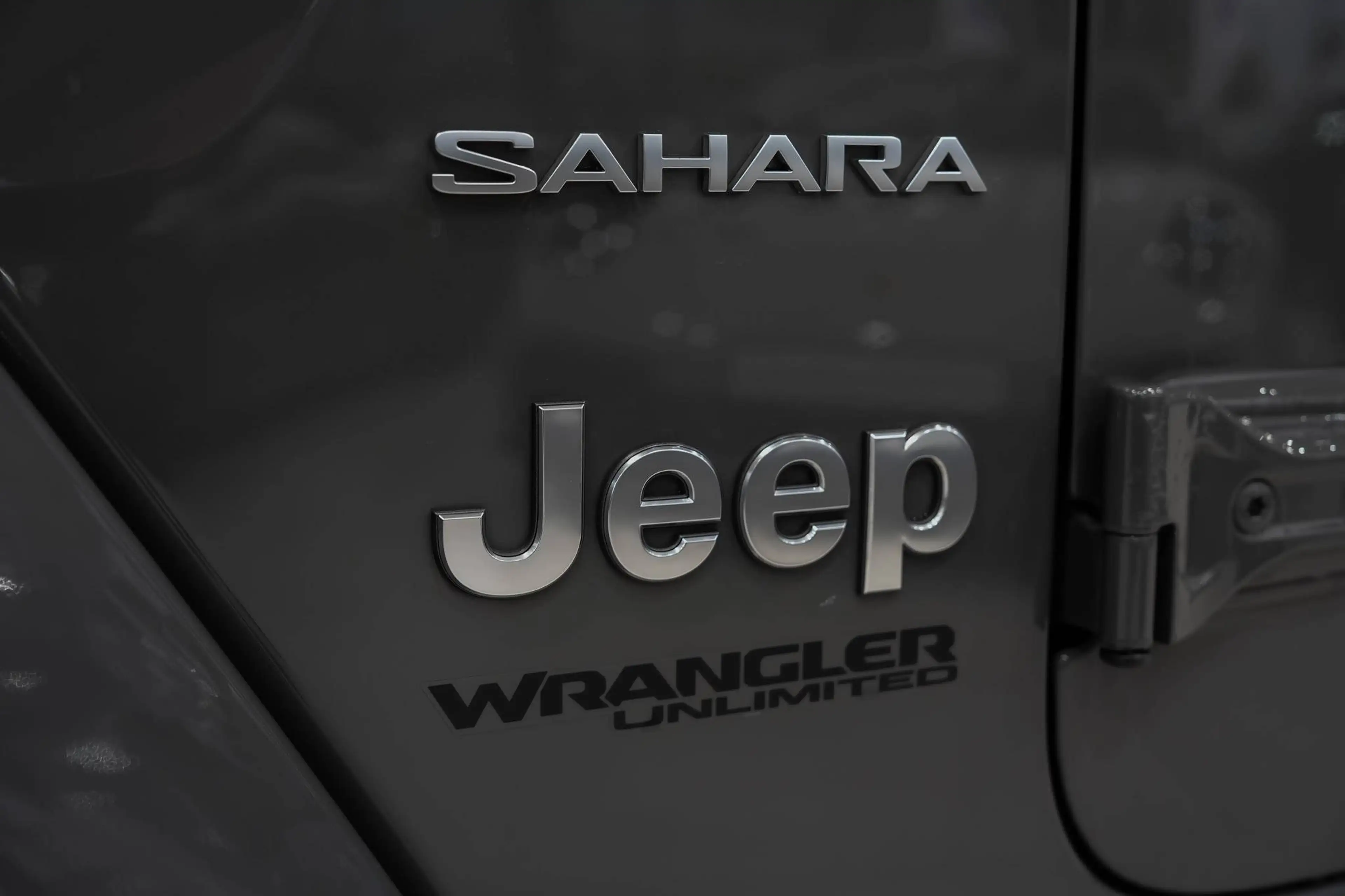 Jeep Wrangler Unlimited Sahara*ALPINE-PREM*KAMERA*LED — photo 11