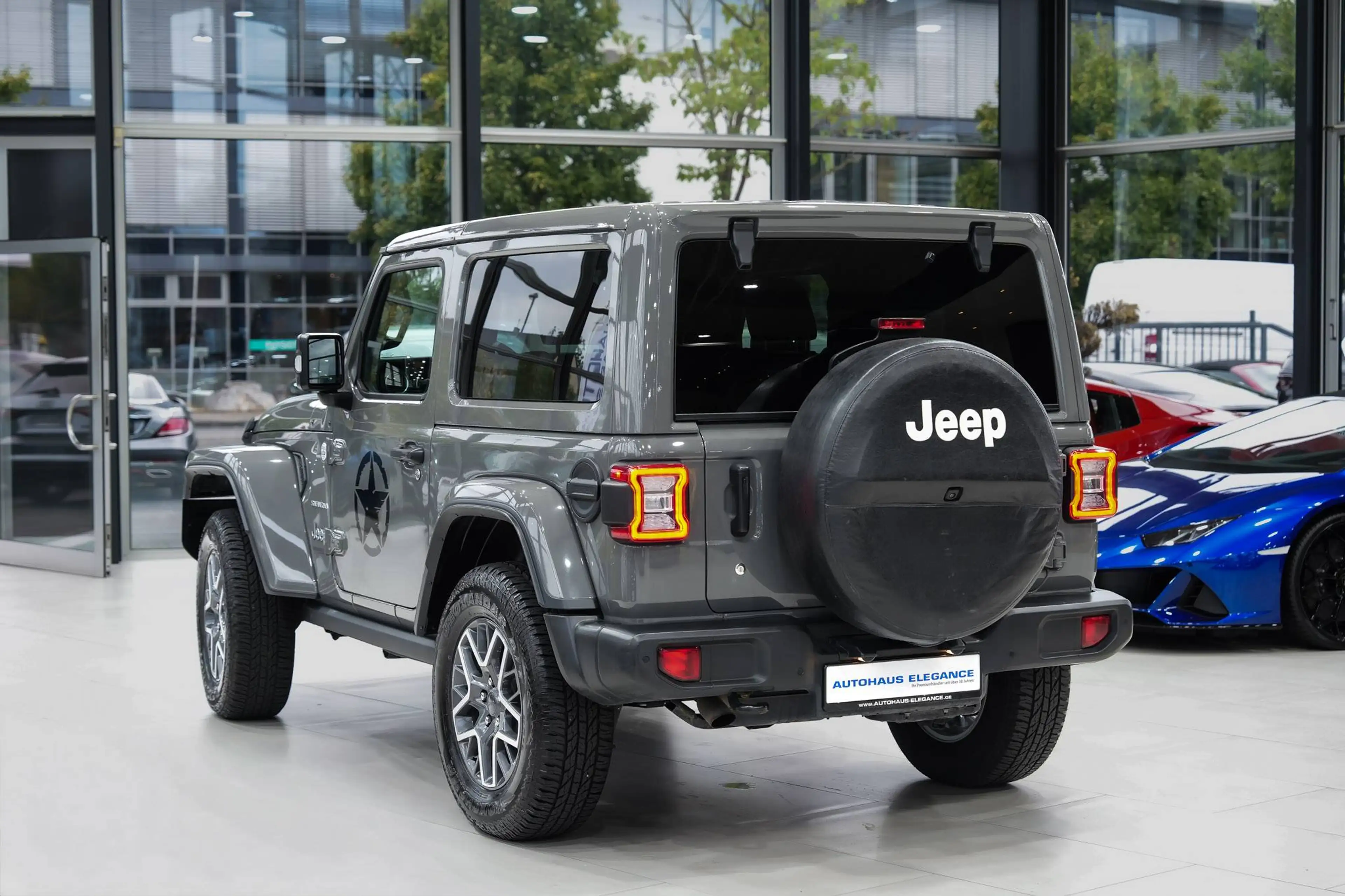 Jeep Wrangler Unlimited Sahara*ALPINE-PREM*KAMERA*LED — photo 3