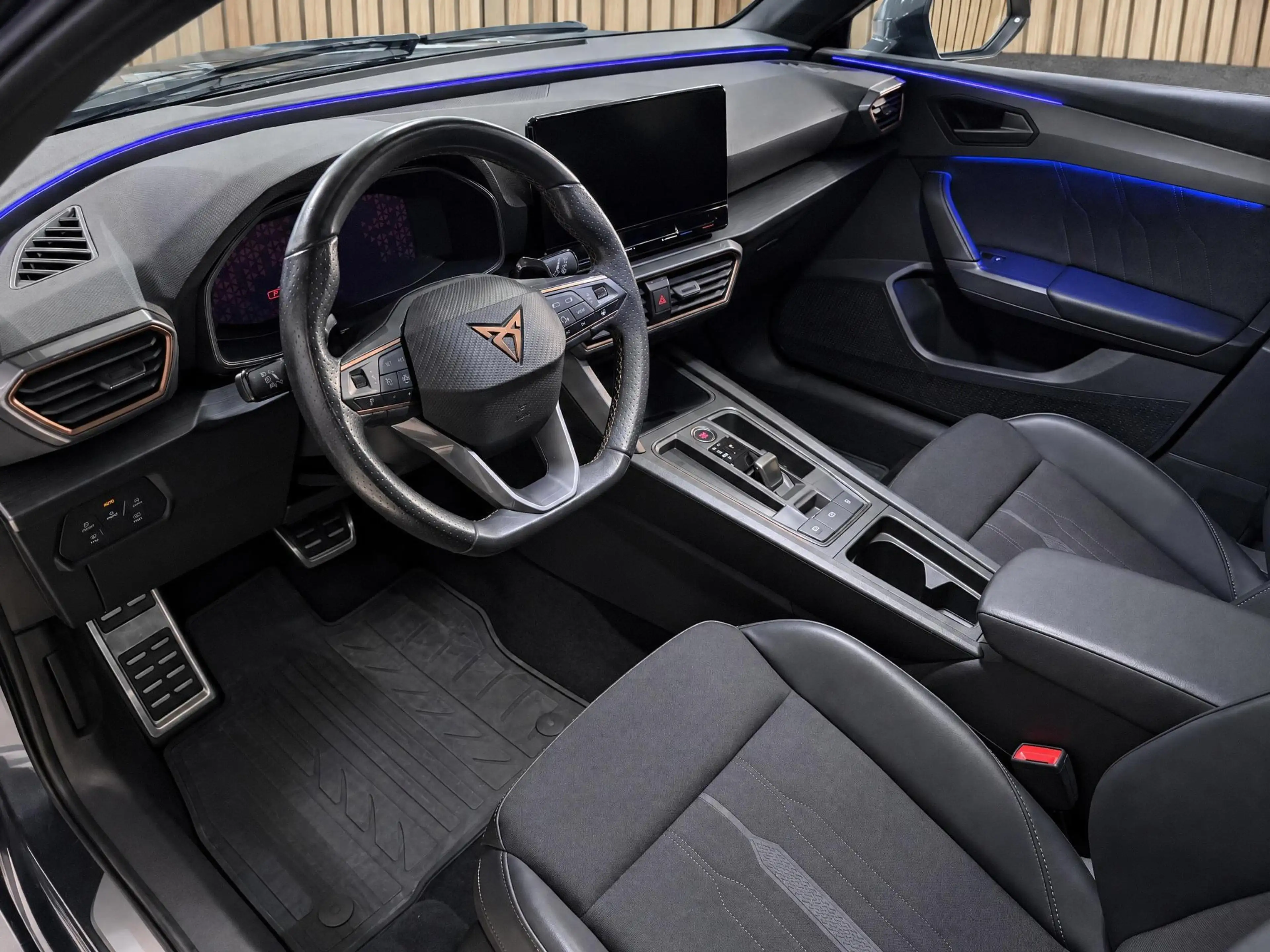 CUPRA Leon 1.4 e-Hybrid VZ Business |Panorama dak |Camera |Sf — photo 10