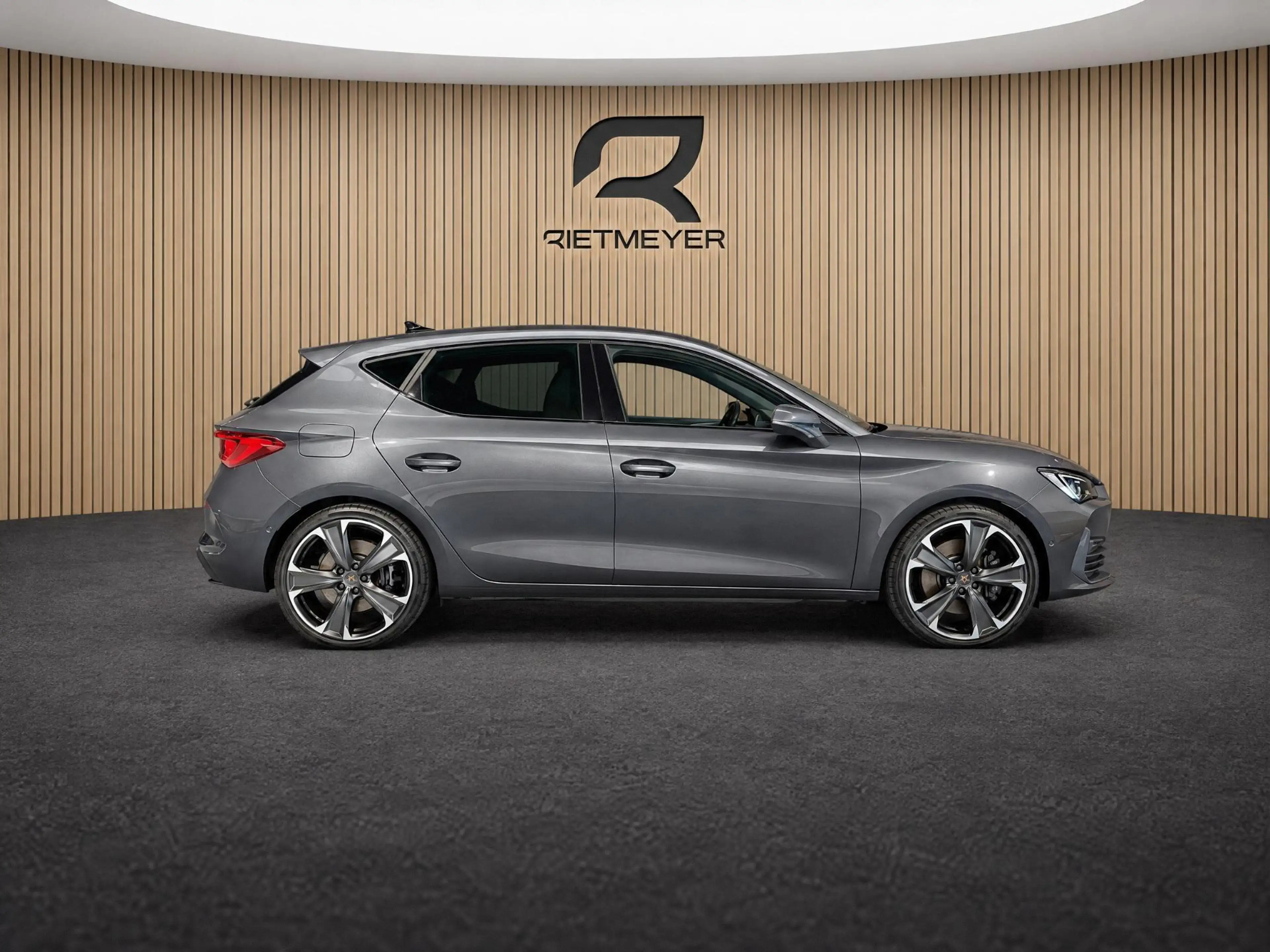 CUPRA Leon 1.4 e-Hybrid VZ Business |Panorama dak |Camera |Sf — photo 4