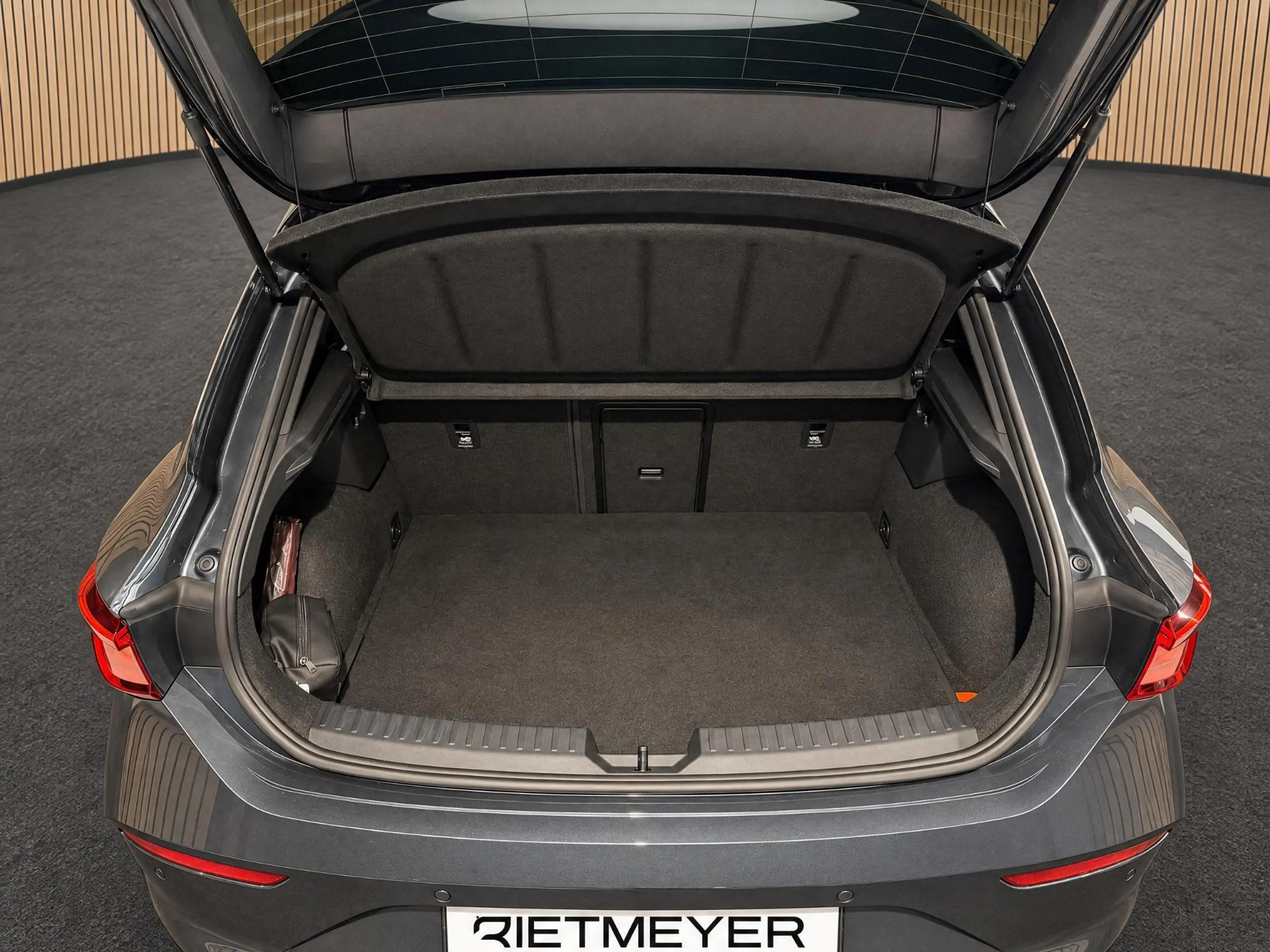 CUPRA Leon 1.4 e-Hybrid VZ Business |Panorama dak |Camera |Sf — photo 6