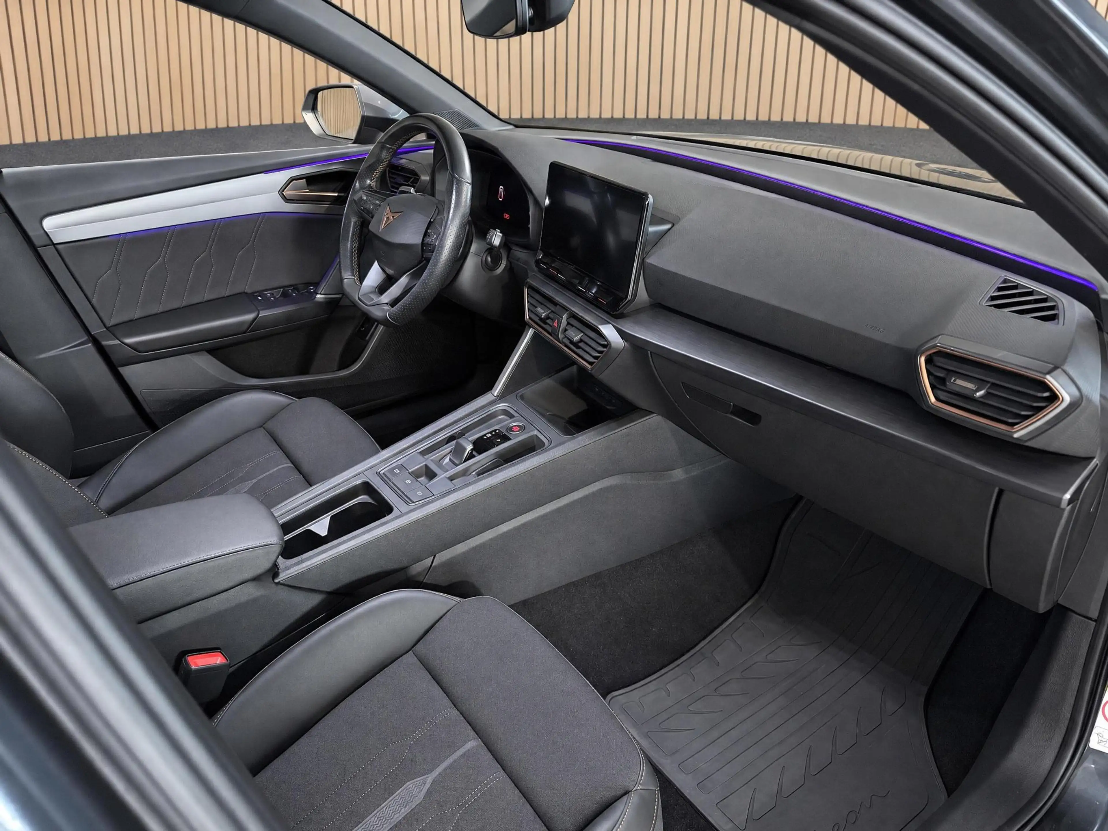 CUPRA Leon 1.4 e-Hybrid VZ Business |Panorama dak |Camera |Sf — photo 12
