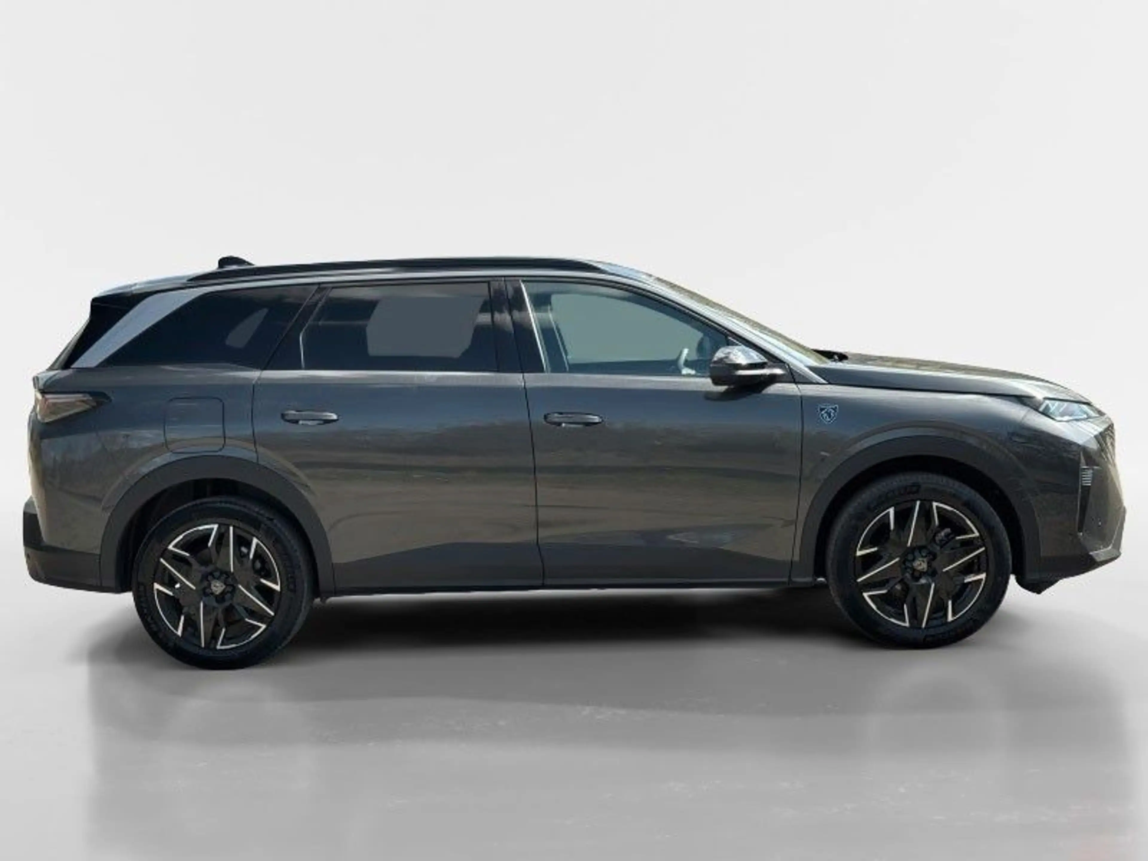 Peugeot 5008 Hybrid 145 GT — photo 5