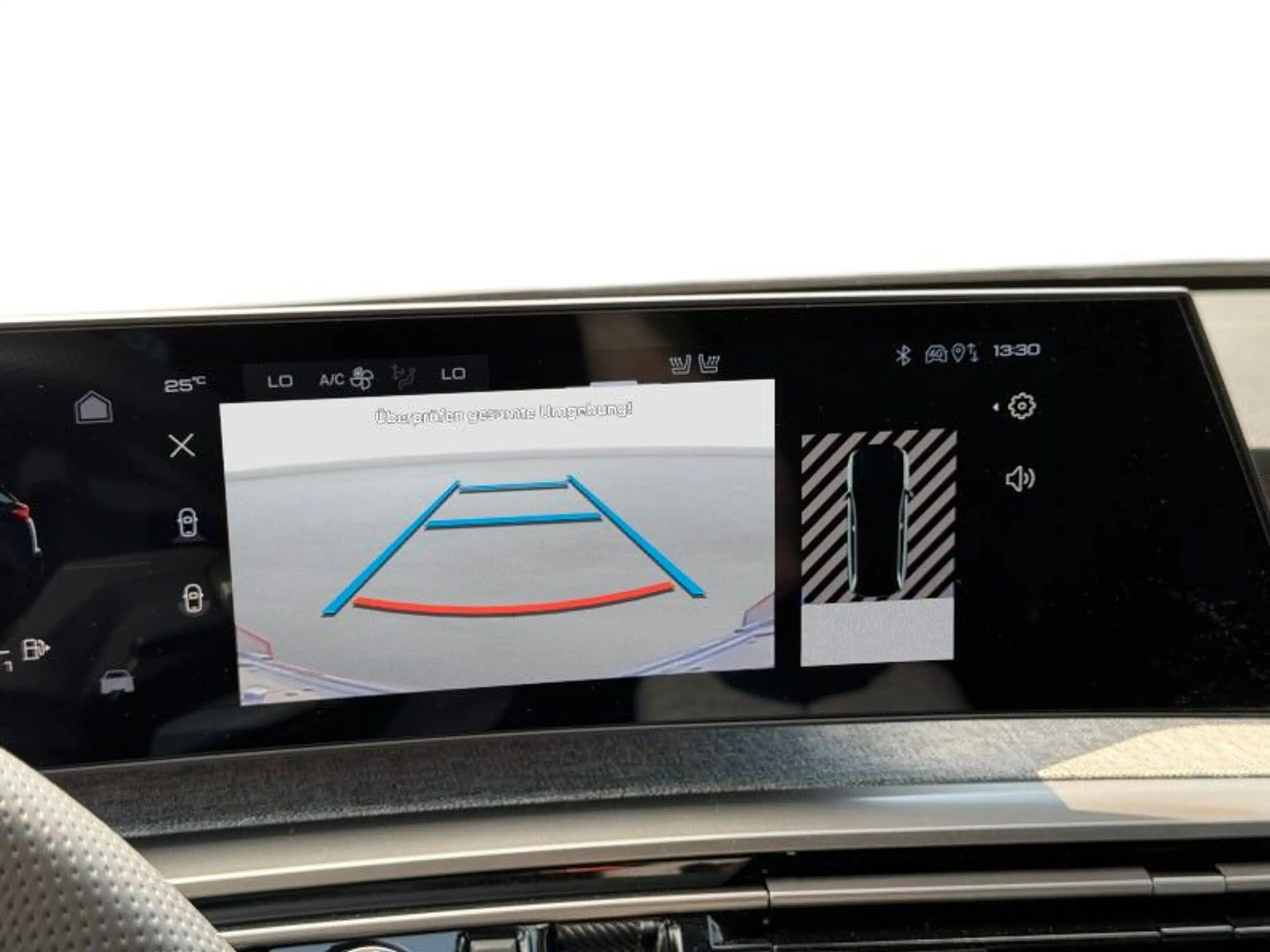 Peugeot 5008 Hybrid 145 GT — photo 15