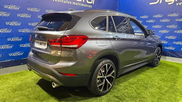 BMW X1 view 13