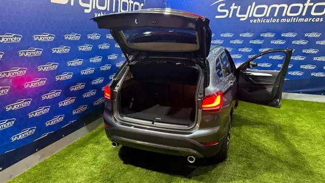 BMW X1 view 11