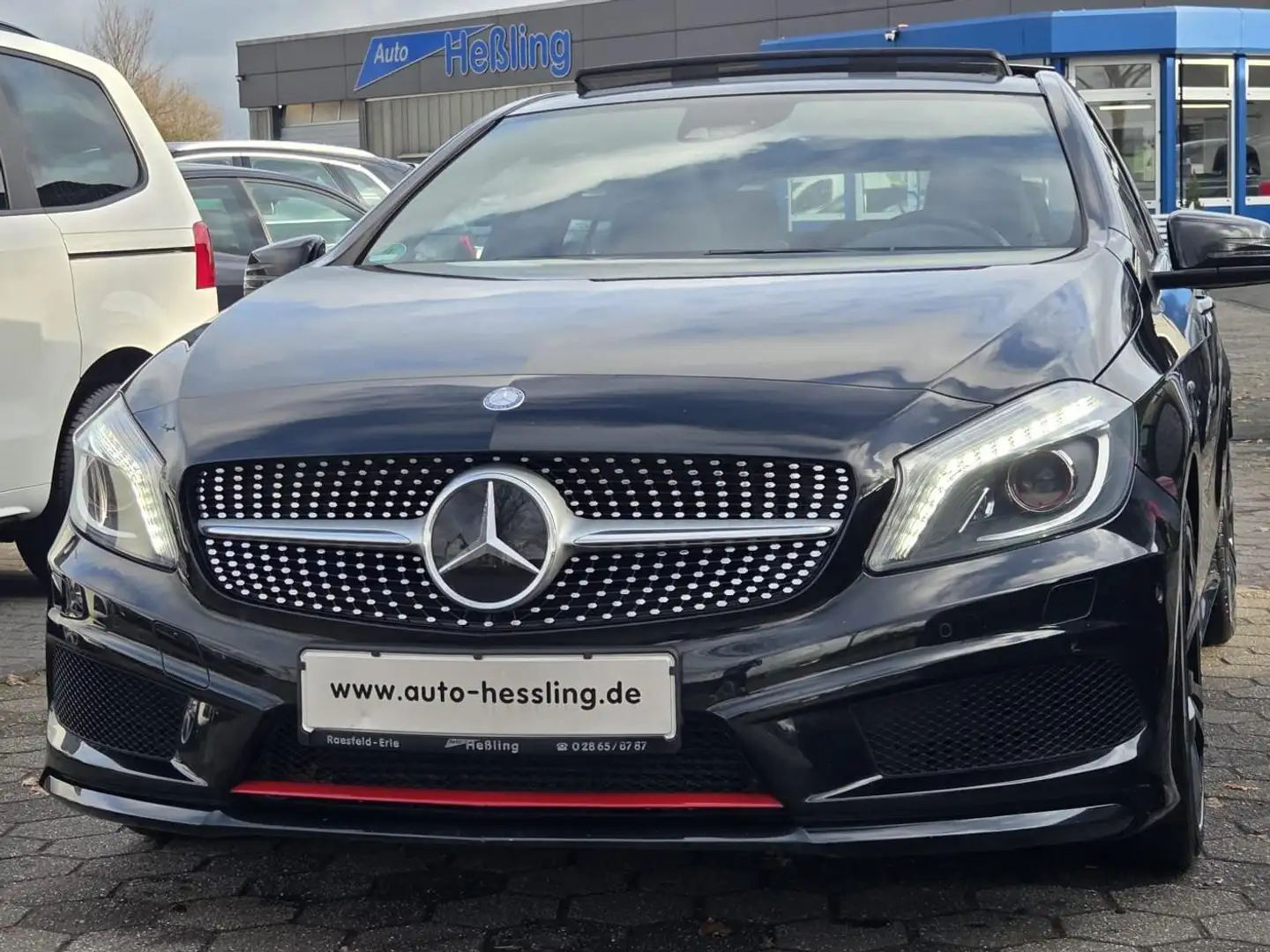 Mercedes-Benz A 250 A 250 Sport AUT Panorama XENON LEDER Schwarz - 1
