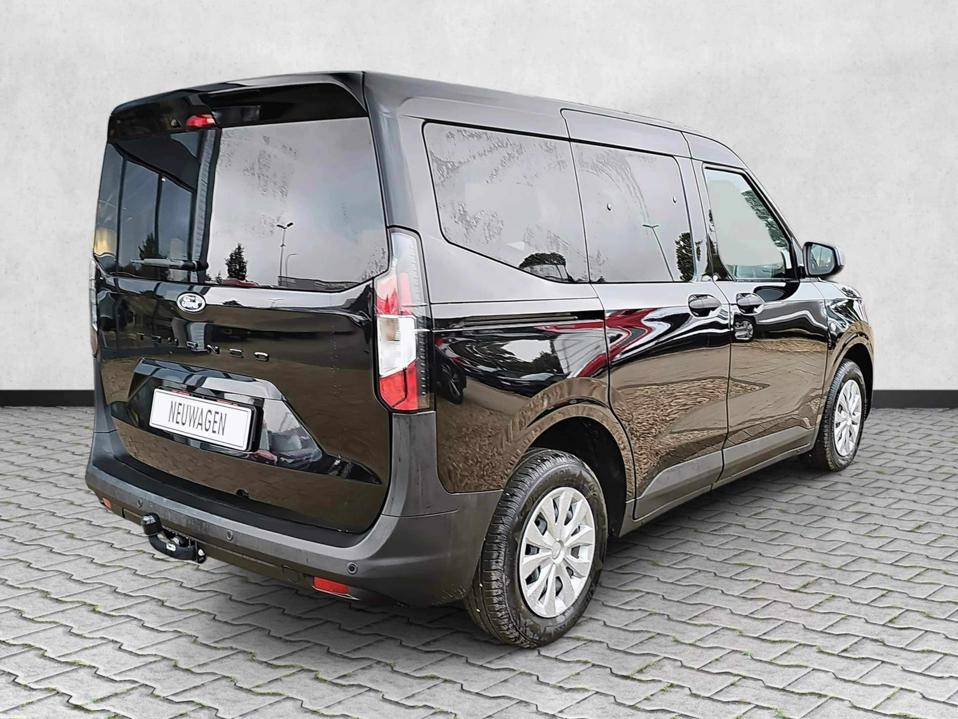 Ford Tourneo Courier Trend 1.0 EB 5JGar Kamera AHK 92 kW (125 PS), S... — photo 7