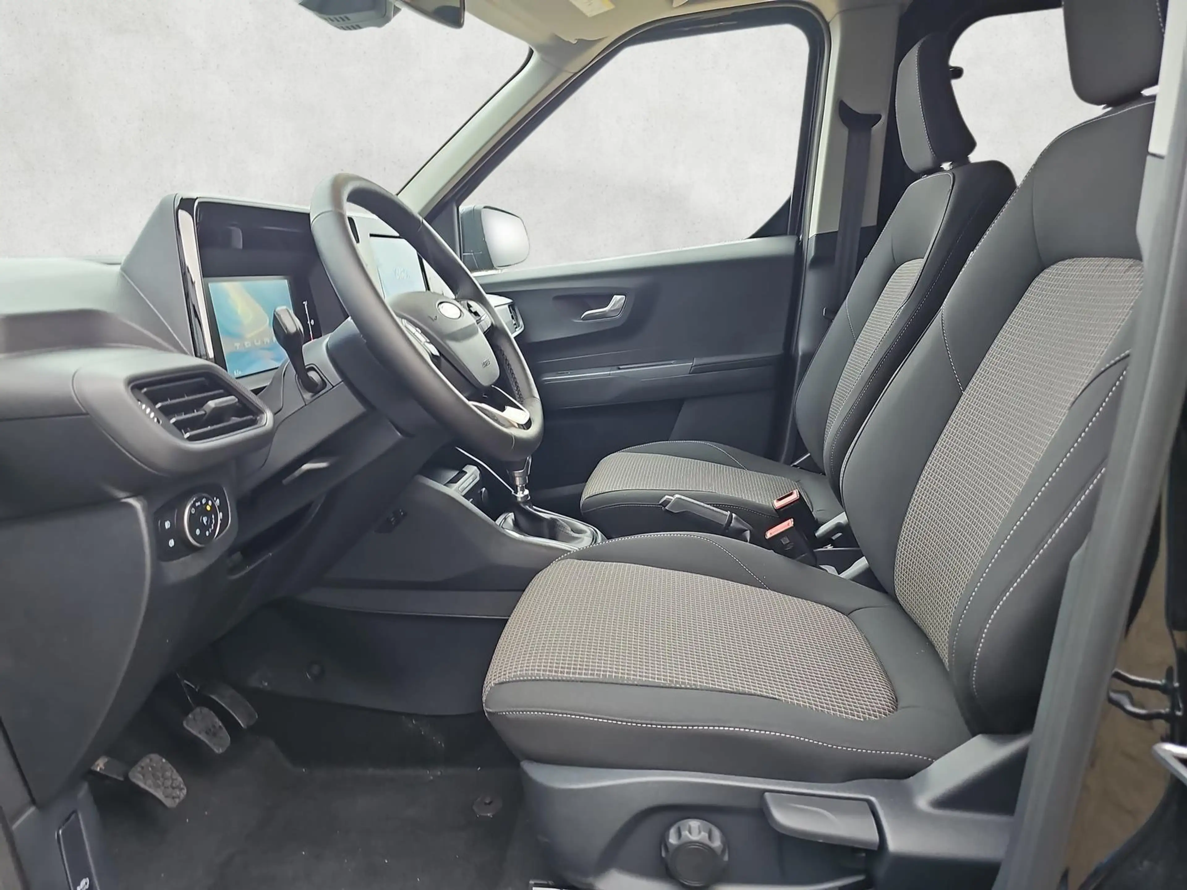 Ford Tourneo Courier Trend 1.0 EB 5JGar Kamera AHK 92 kW (125 PS), S... — photo 9